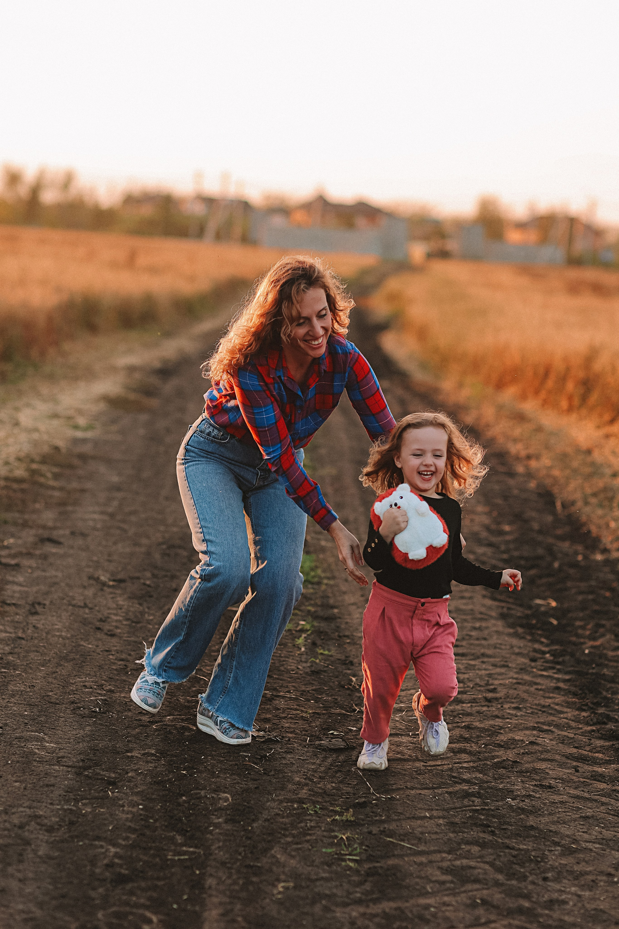 Поле. Семейный фотограф Тюмень, фотограф на роды Салмина Мария