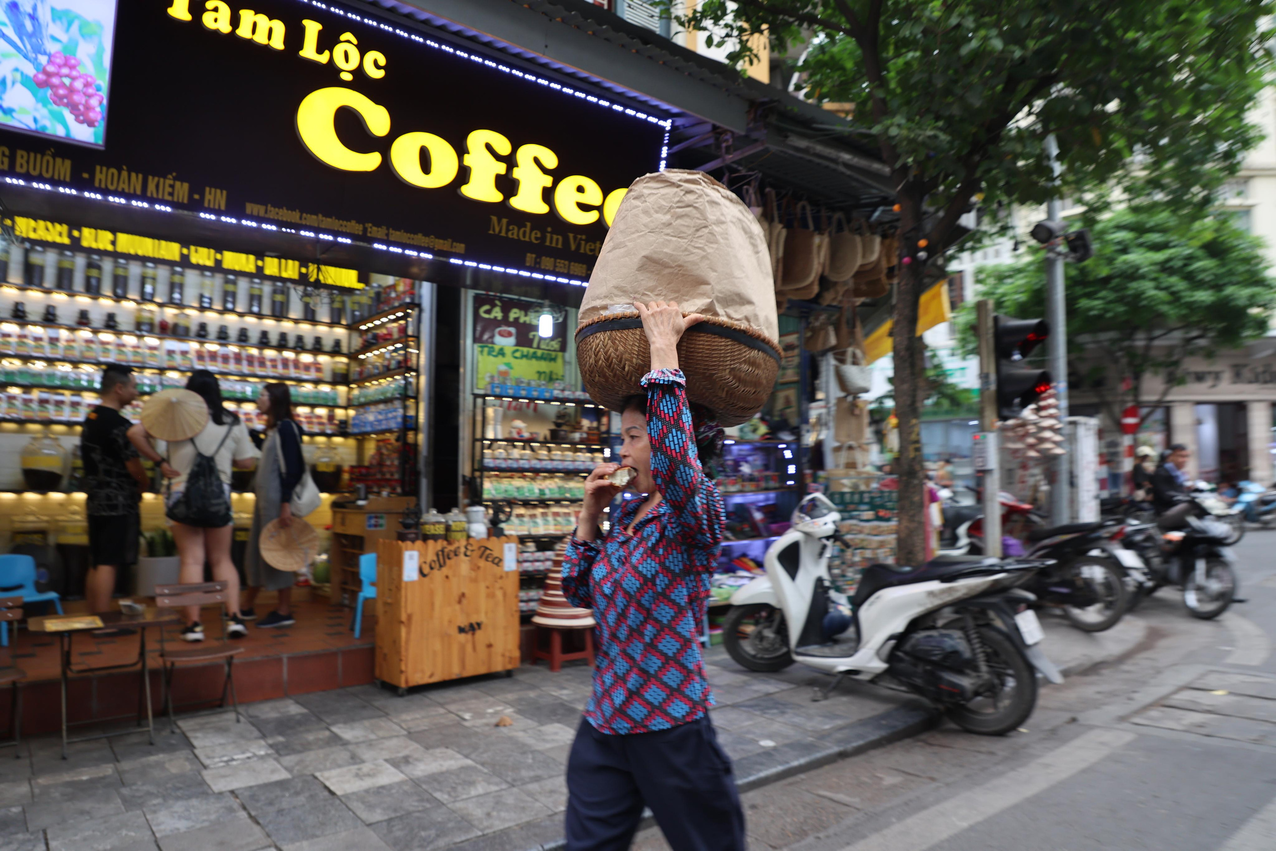 Hanoi, Vietnam. Andrey Filippov Photographer