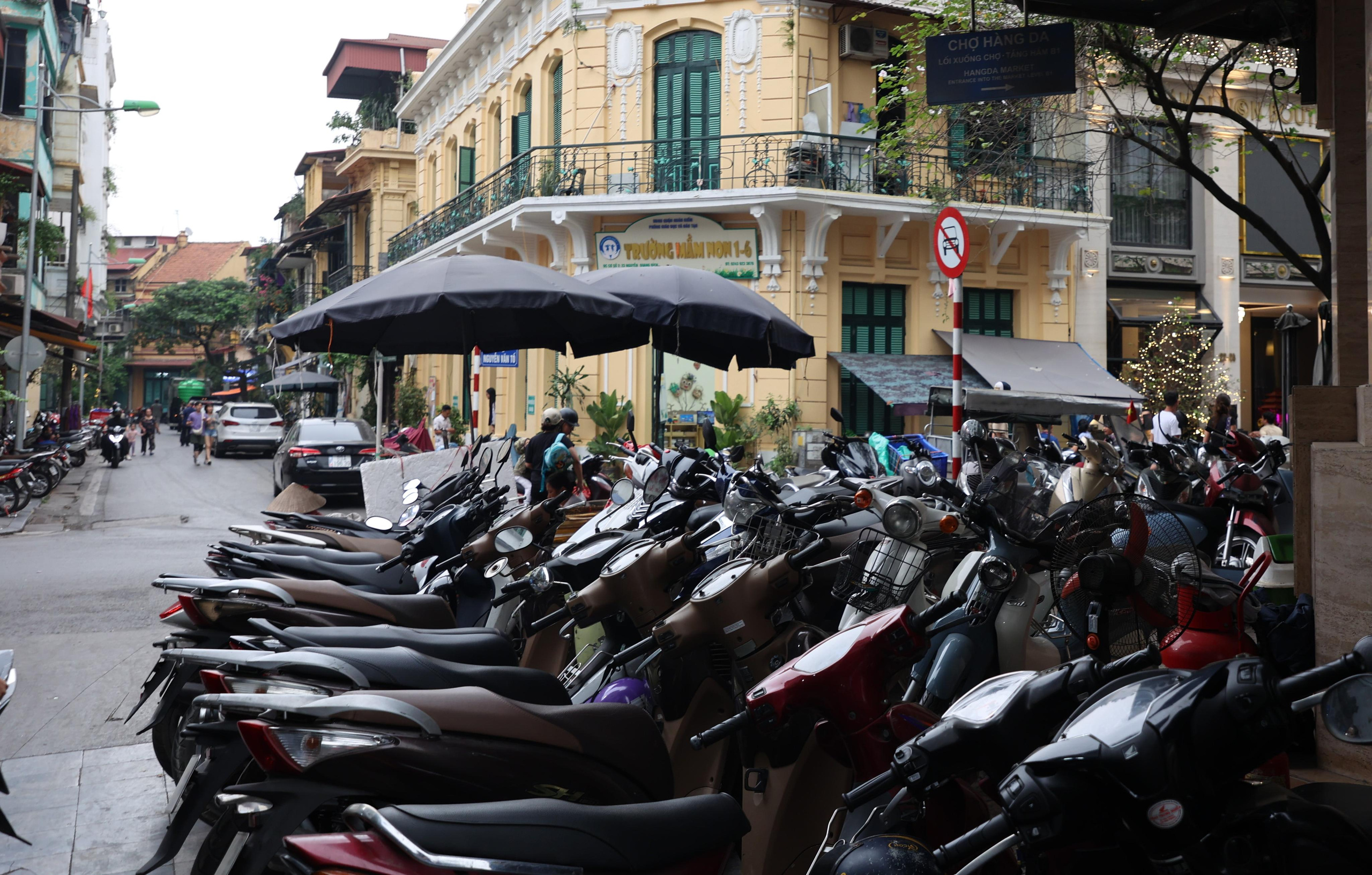 Hanoi, Vietnam. Andrey Filippov Photographer