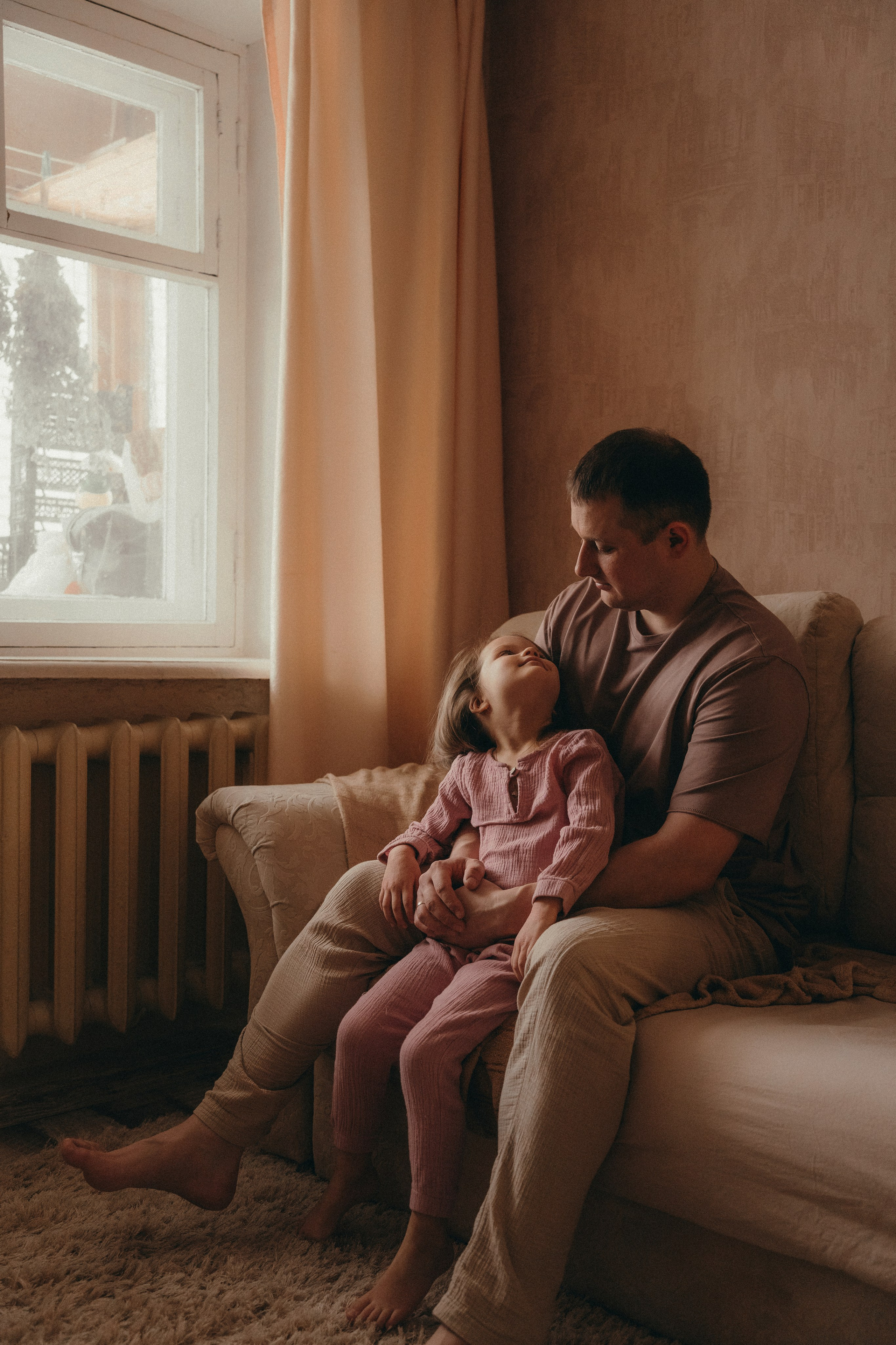 Вика, Женя и Ника. Семейный фотограф • Домашние съемки в Нижнем Новгороде