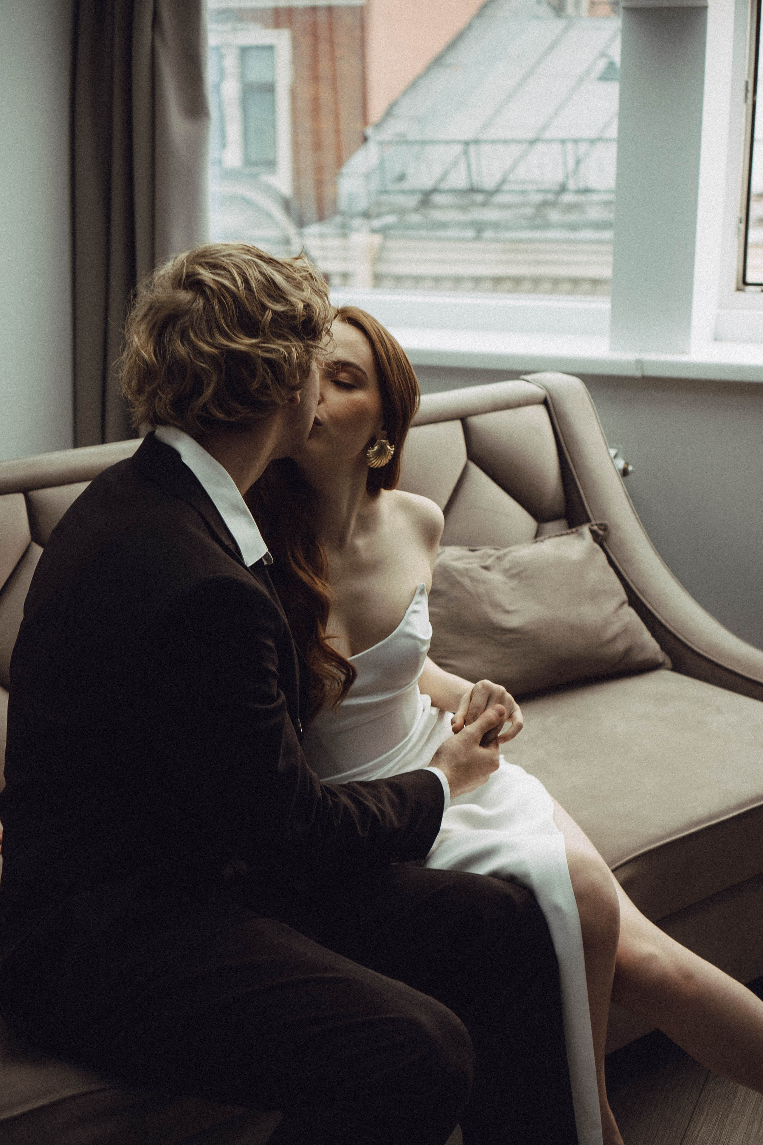 СВАДЕБНАЯ СЬЕМКА В ОТЕЛЕ. СБОРЫ ЖЕНИХА И НЕВЕСТЫ И ТАКЖЕ ТОР И ПОДГОТОВКА К ПРОГУЛКЕ. Профессиональный фотограф, Санкт-Петербург — Виктория Богомолова