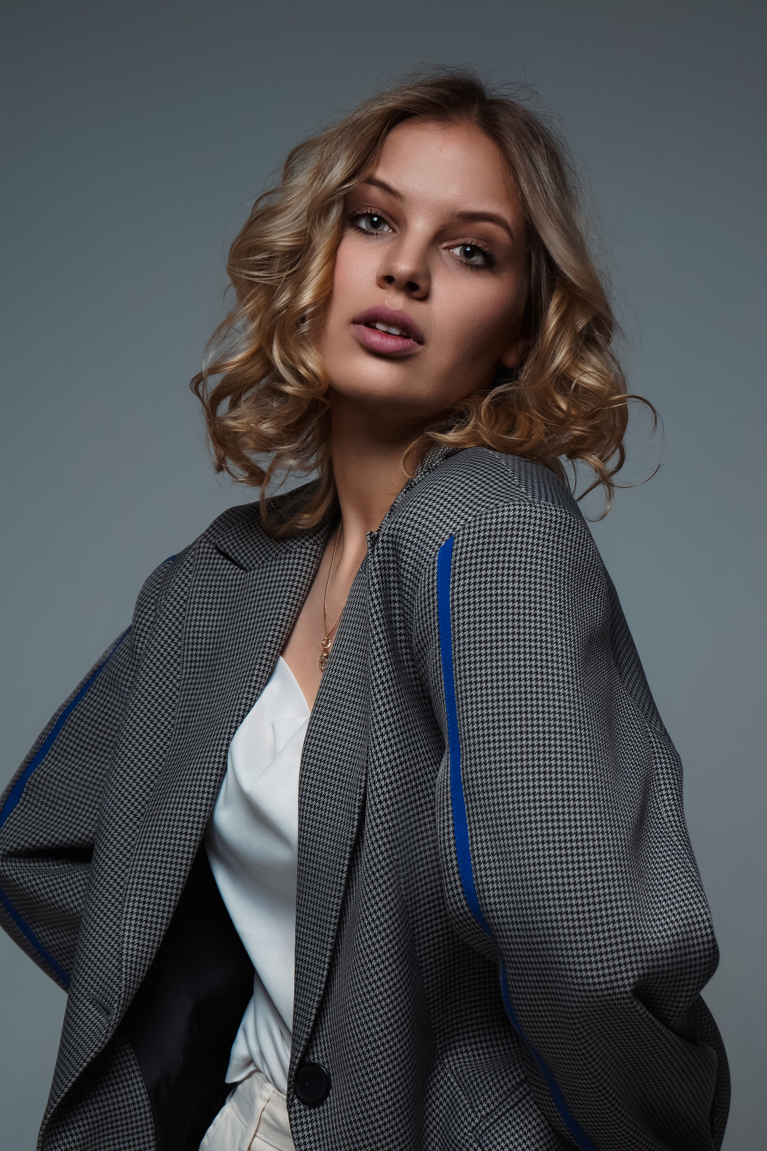 Маша. Главная