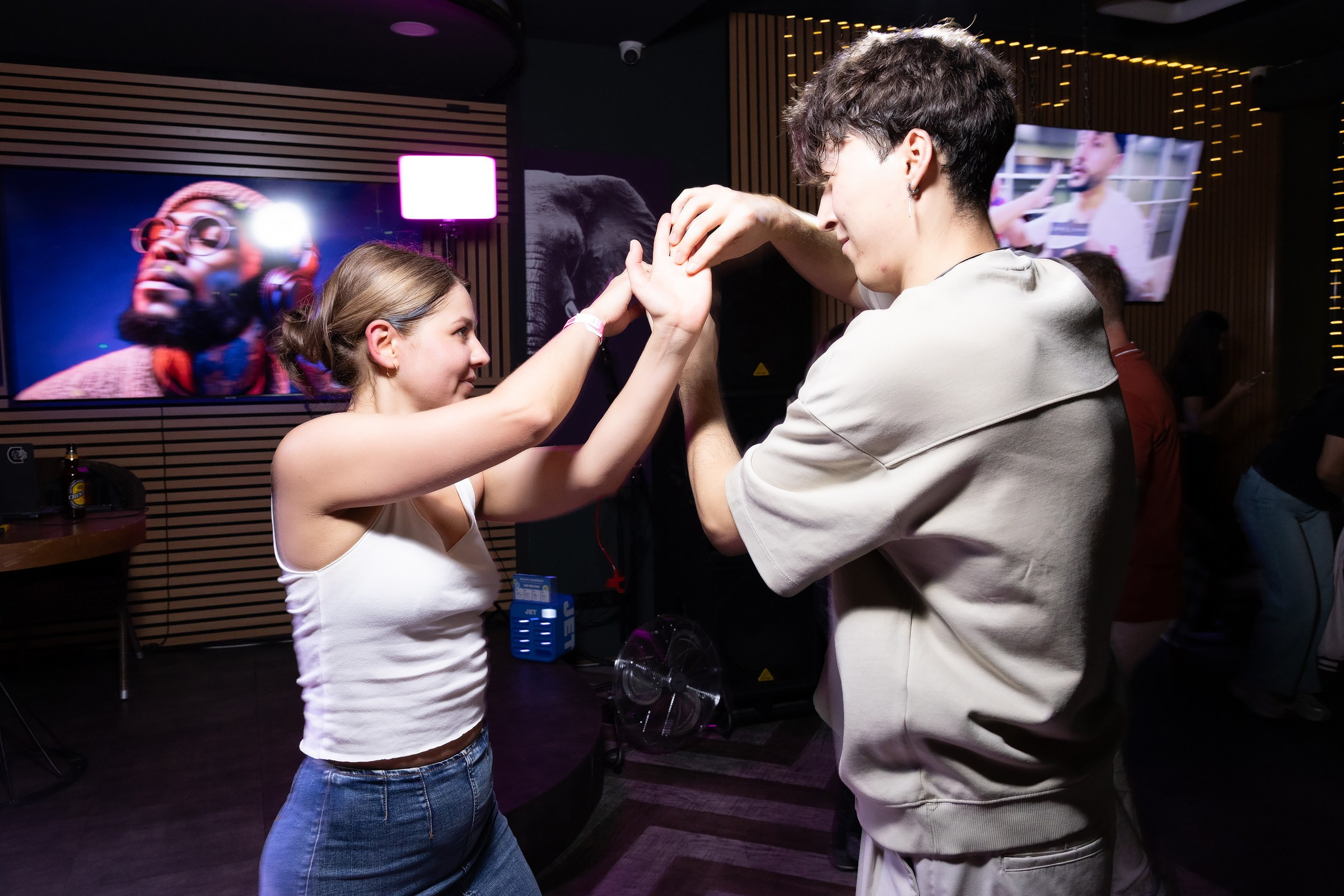 Bachata party by One Flick. Репортажный фотограф в Алматы Каюпов Сержан
