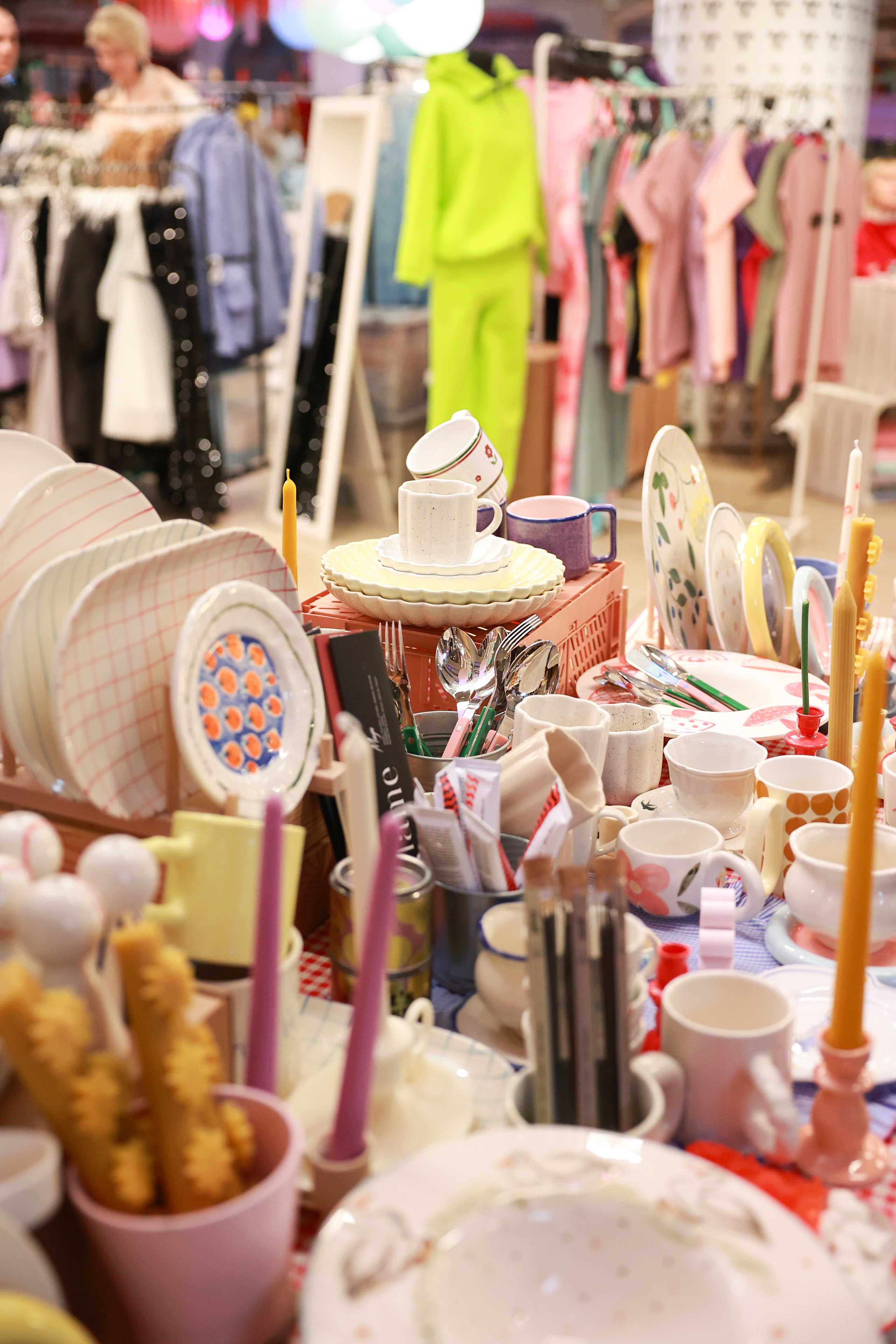 2–3 марта 2024 в пространстве «Три вокзала. Депо» / День 2 / фото Саша Жукова. Фотоотчеты «Ламбада-маркета»