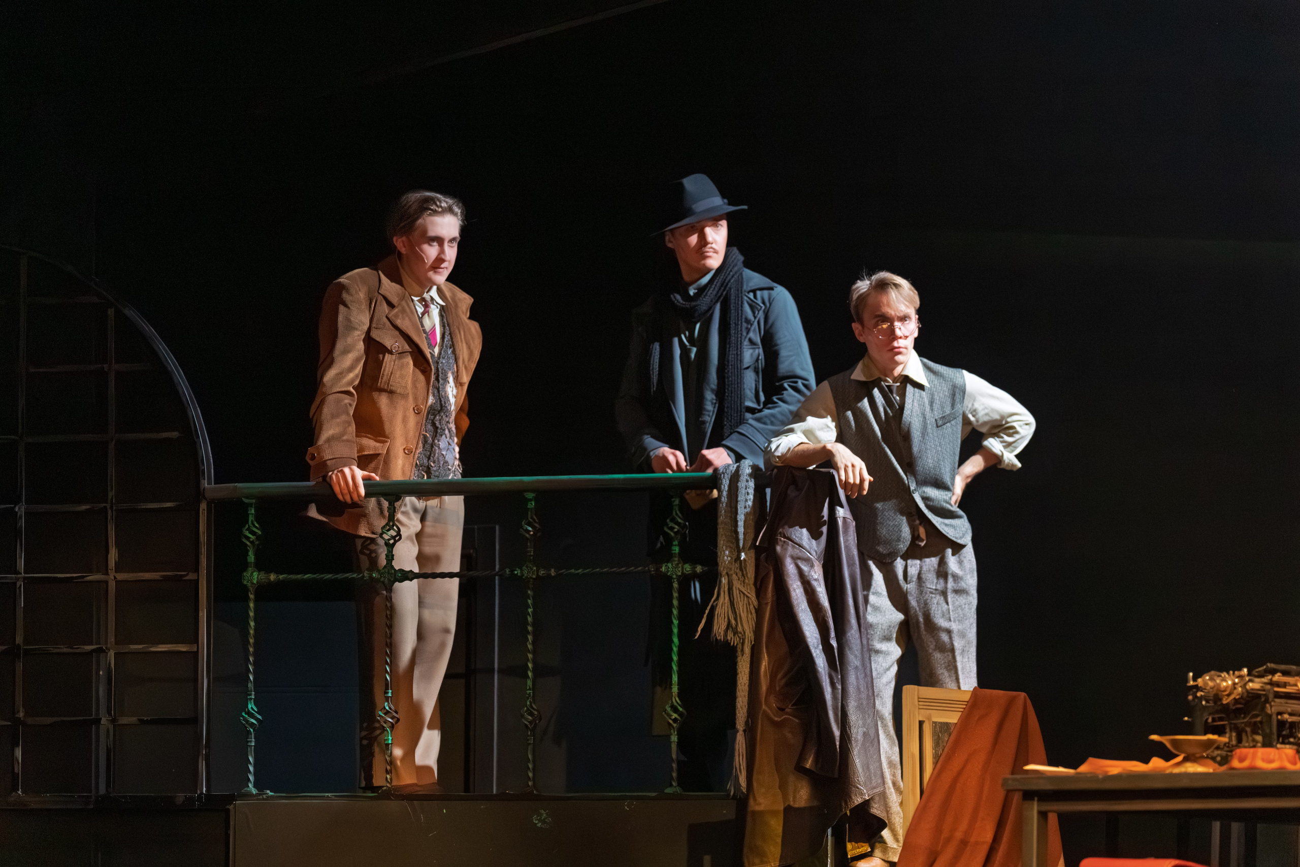 Театр Терезы Дуровой: Кто Есенин?. Сайт фотографа Сергея Абрамова