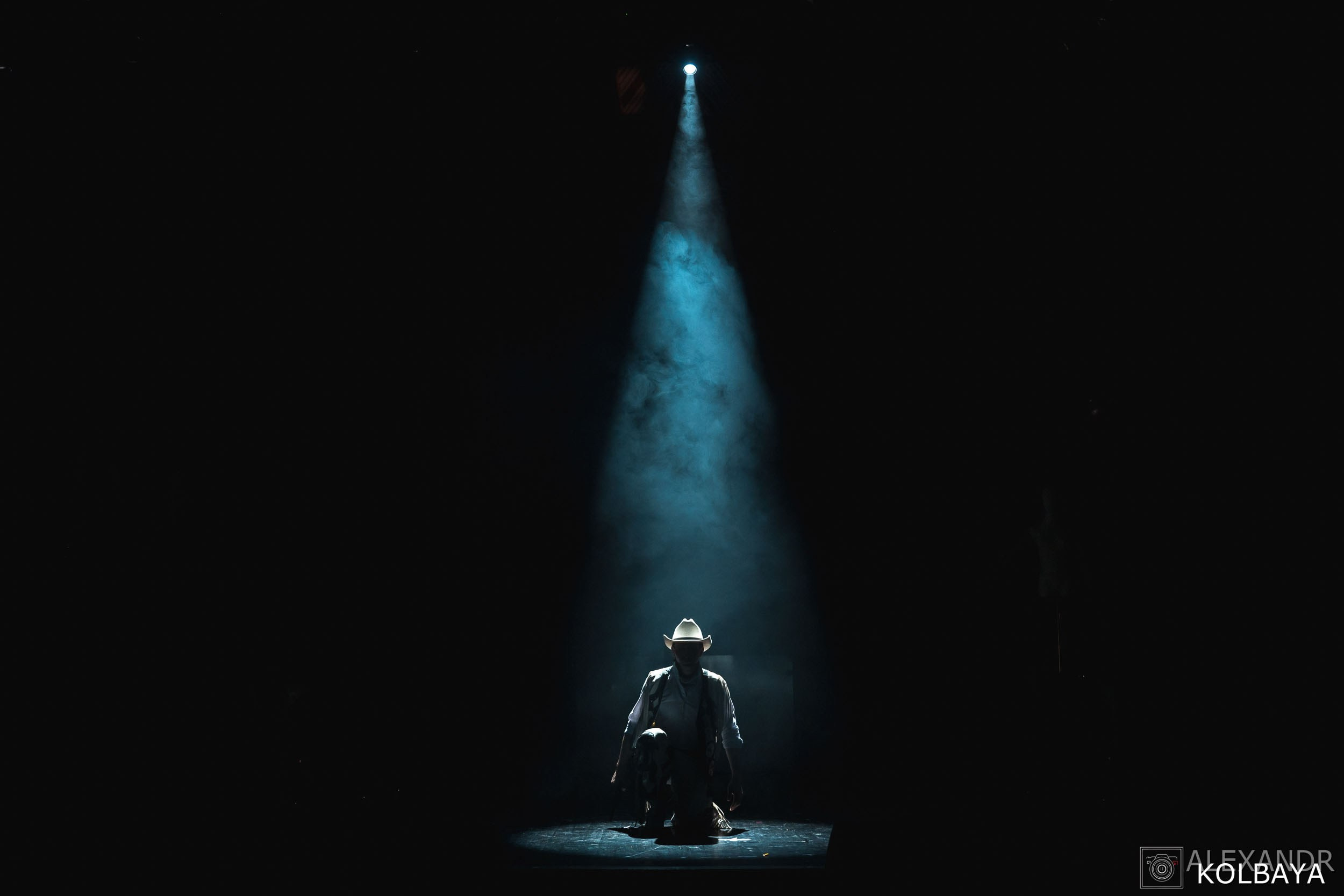 Фотографии со спектакля «Привет, я тетя Чарли». Концертный и театральный репортажный фотограф в Москве Александр Колбая