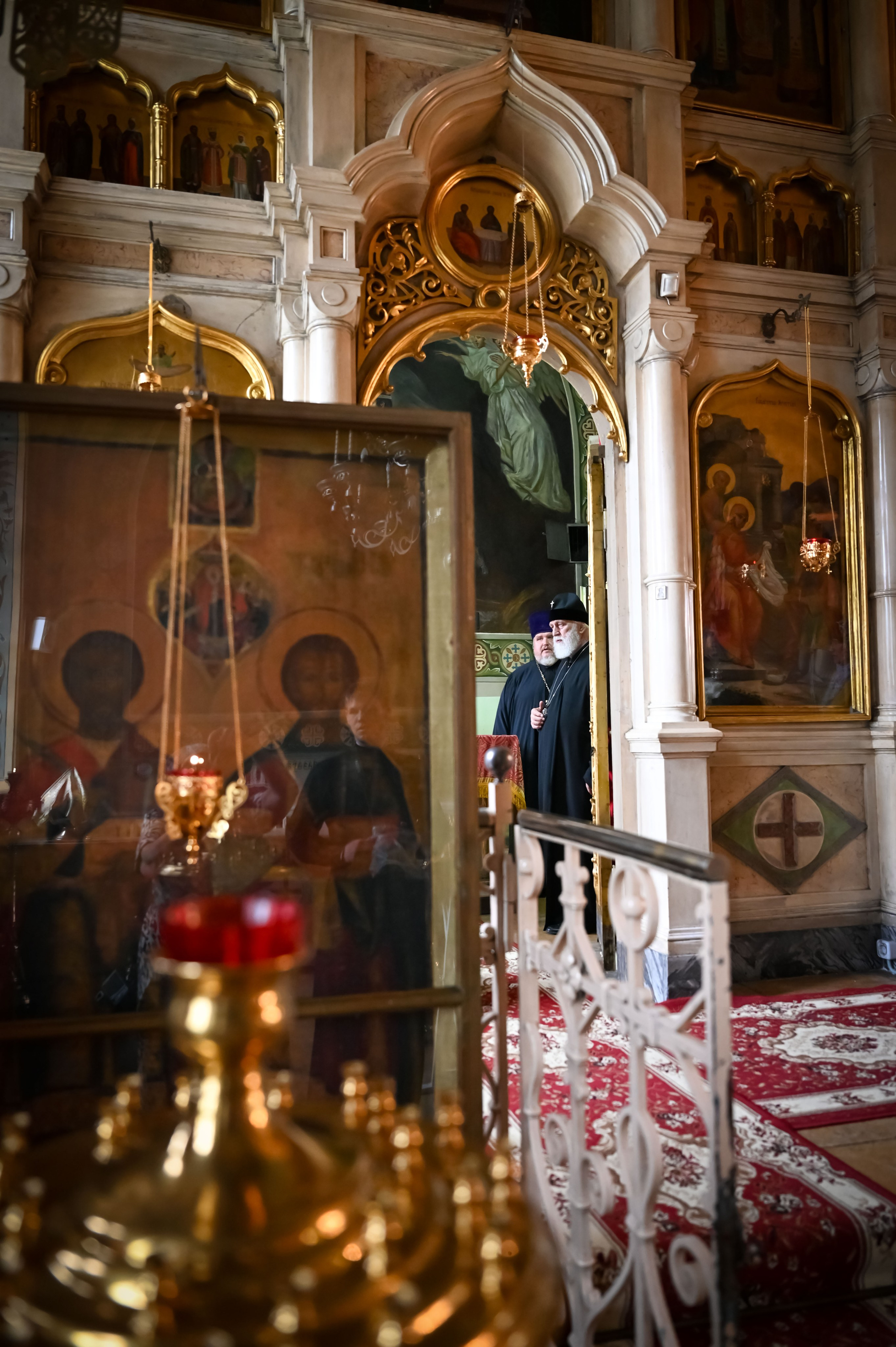 Митрополит Крутицкий Коломенский Павел в Георгиевском храме с. Ванилово. Семейный фотограф в г. Воскресенск Наталия Молева