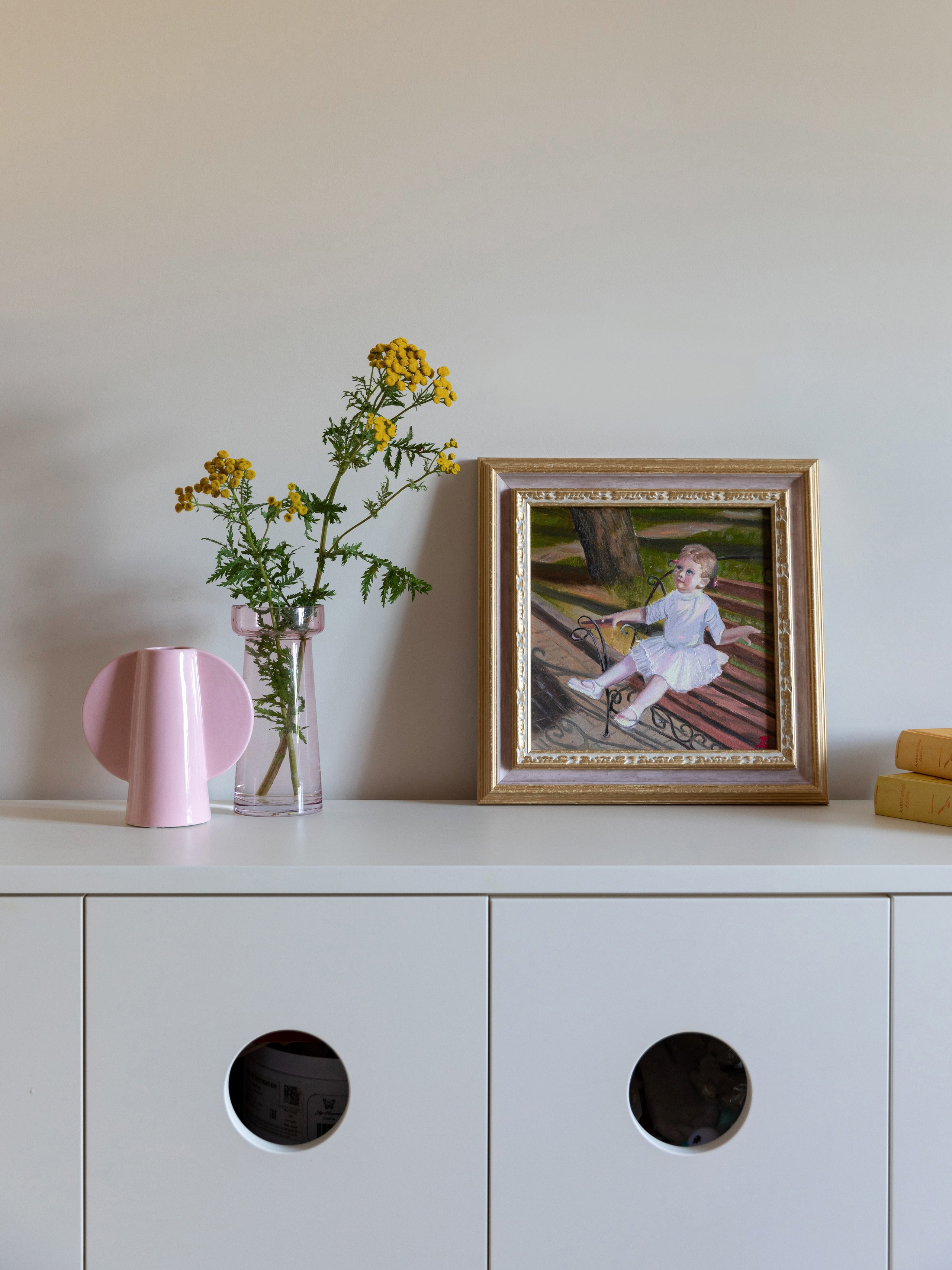 Парадная. «Roots» полный цикл производства мебели и интерьерных решений