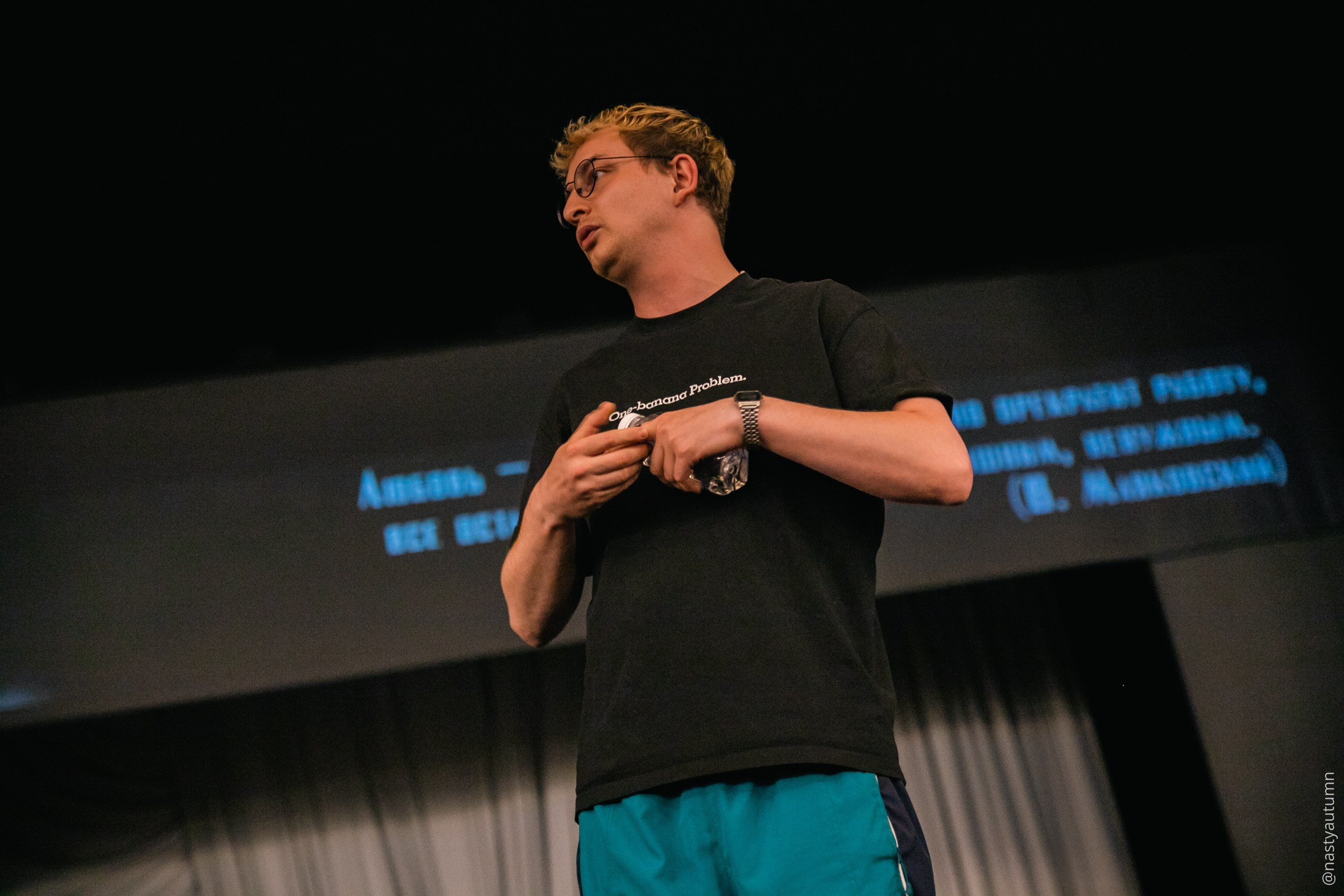 Генеральный прогон «Маяковский. Я сам.». Репортажный и концертный фотограф в Москве Анастасия Осень