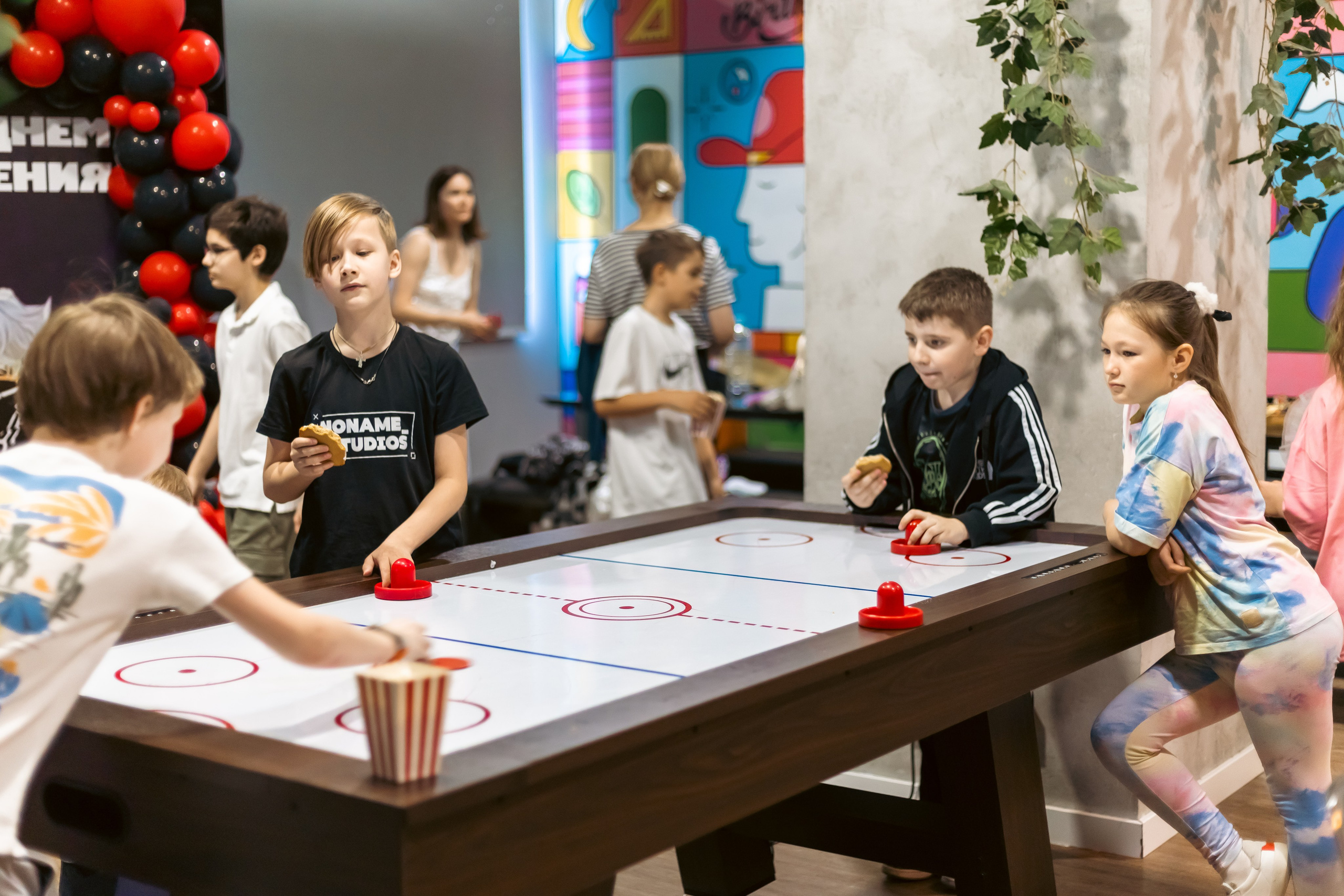 Репортаж с детского дня рождения ExitGames 19/04/2025. Семейный фотограф Израиль