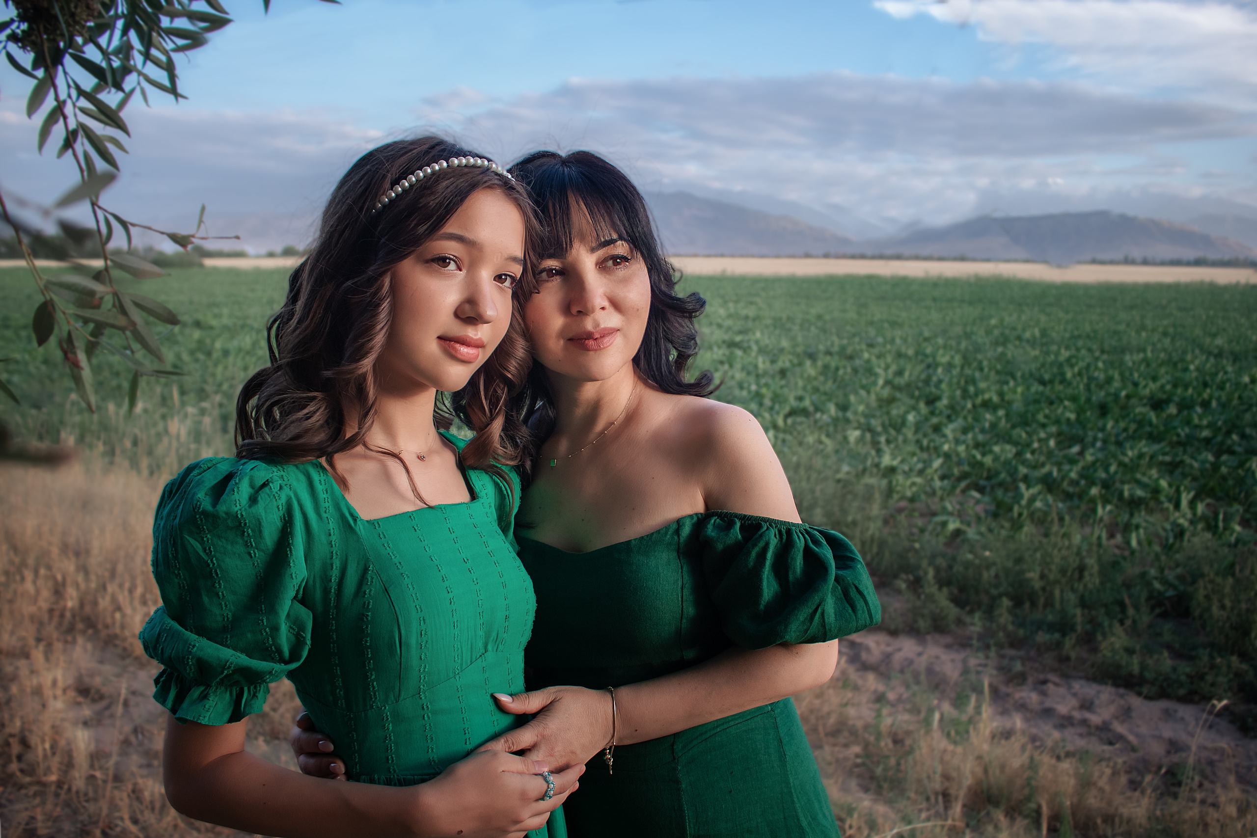 Зухра с детьми. Фотограф Анастасия, СПб: живые семейные и женские фотосессии без позирования, наполненные эмоциями