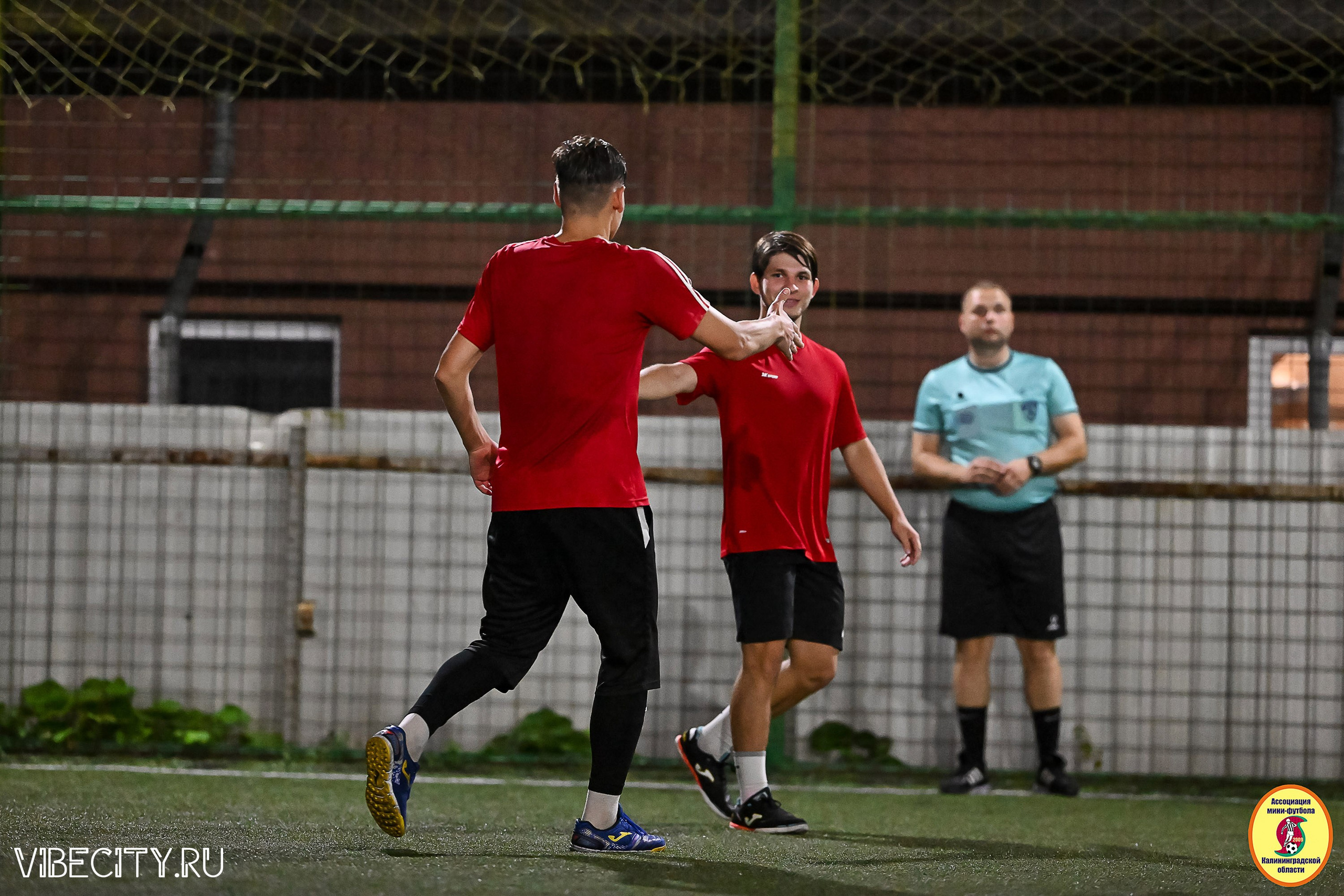 ФИНАЛЬНЫЕ ИГРЫ КУБКА МИНИ-ФУТБОЛЬНОЙ ЛИГИ И КУБКА КОРПОРАТИВНОЙ МФЛ 2025. VIBECITY.RU Вайб Сити Ру Фоторепортажи Фотоотчеты Калининград
