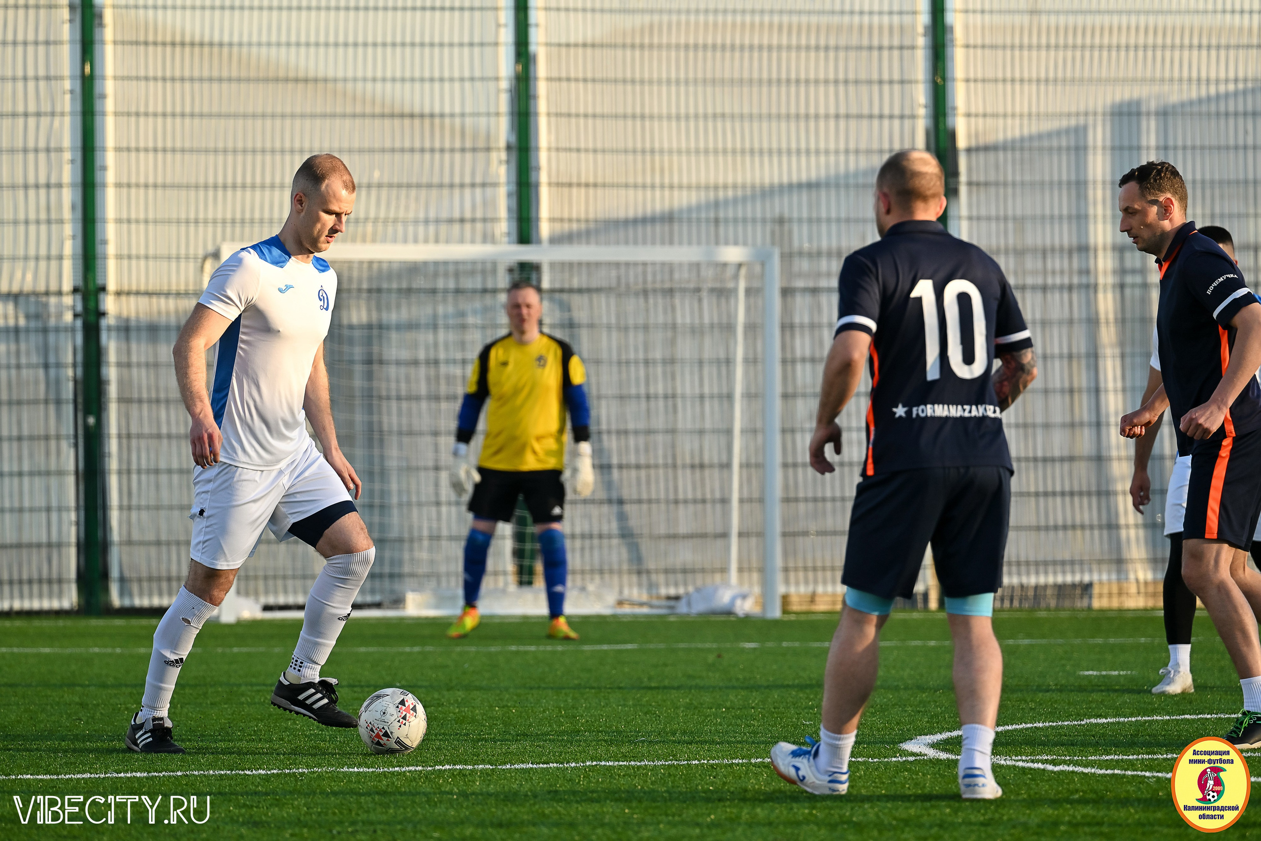 ИГРЫ МИНИ-ФУТБОЛЬНОЙ И КОРПОРАТИВНОЙ ЛИГИ. VIBECITY.RU Вайб Сити Ру Фоторепортажи Фотоотчеты Калининград