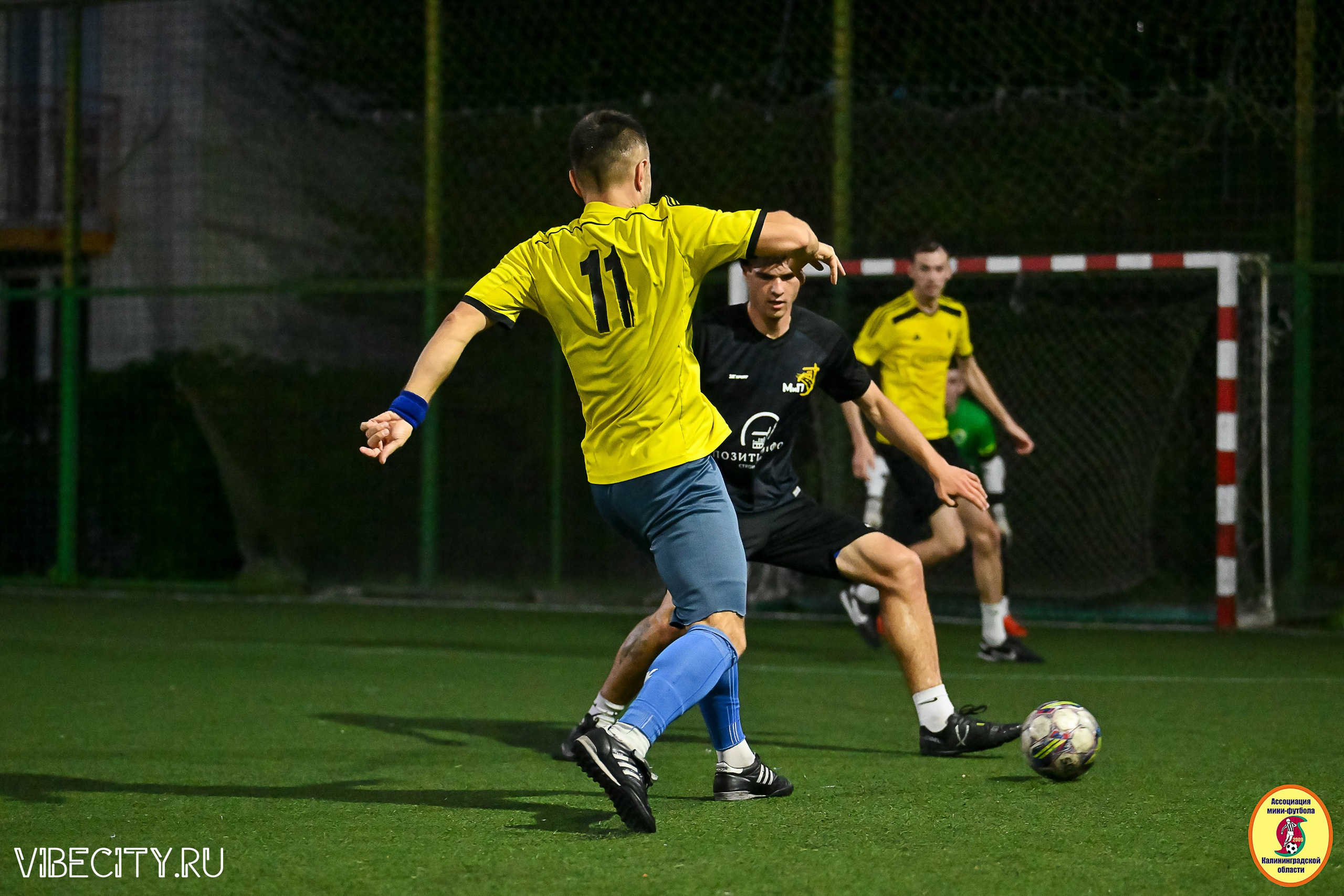 ФИНАЛЬНЫЕ ИГРЫ КУБКА МИНИ-ФУТБОЛЬНОЙ ЛИГИ И КУБКА КОРПОРАТИВНОЙ МФЛ 2025. VIBECITY.RU Вайб Сити Ру Фоторепортажи Фотоотчеты Калининград