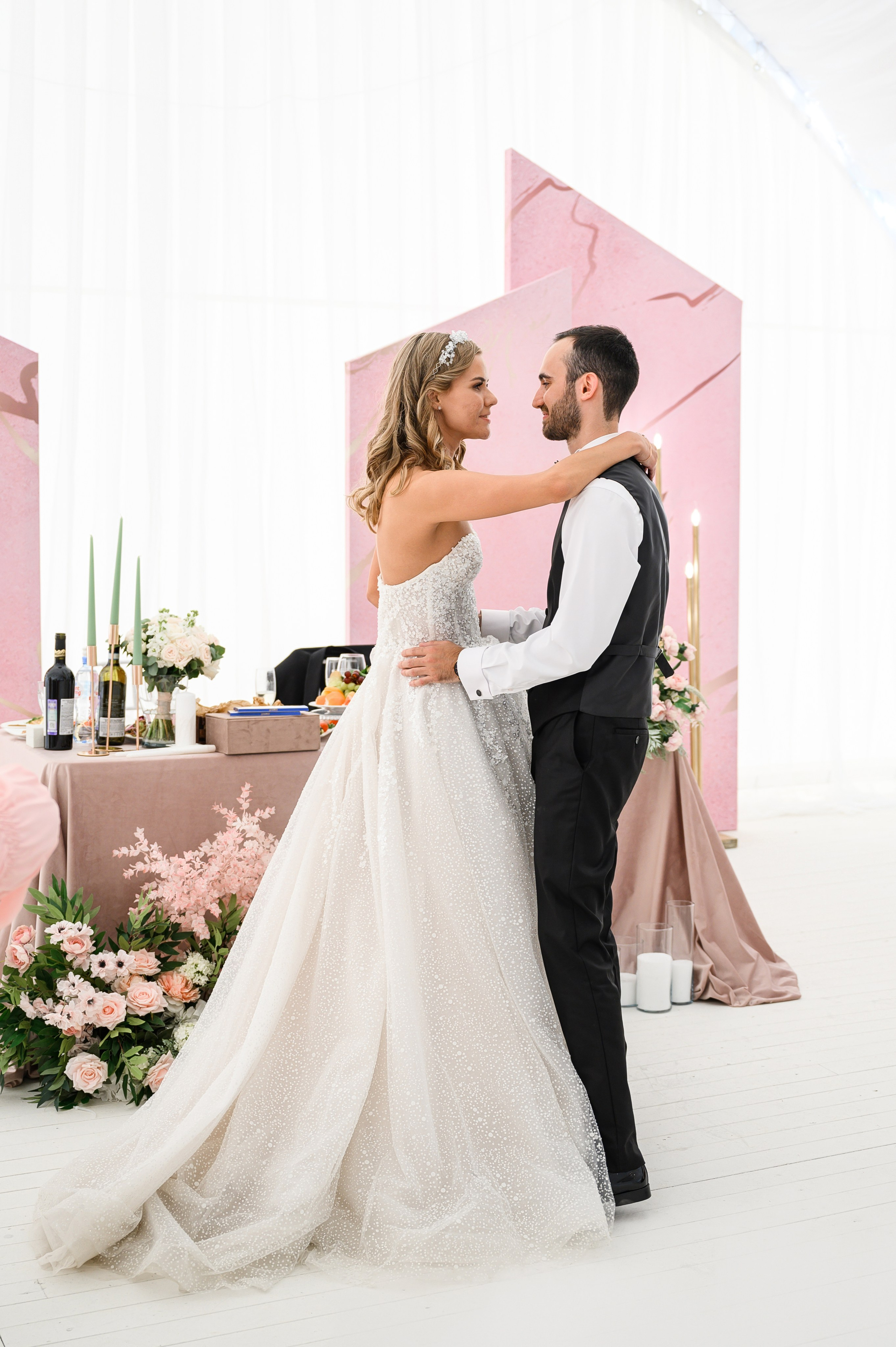 Свадьба шатер Город мастеров — Русская сказка. Свадебный фотограф Москва Юрий Кульман