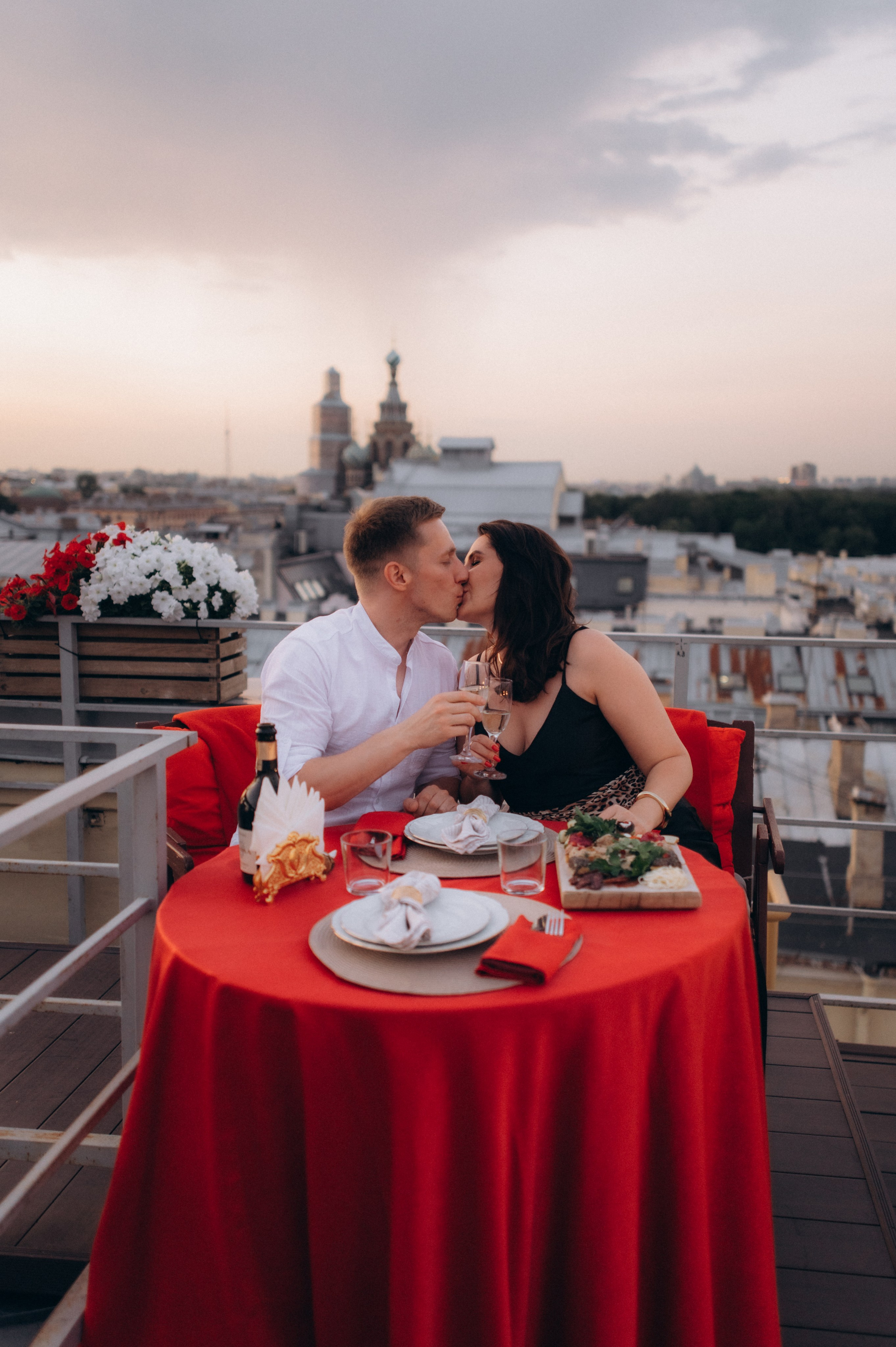 Свидание на крыше Петербурга. Семейный фотограф в Санкт-Петербурге Александра Милованова