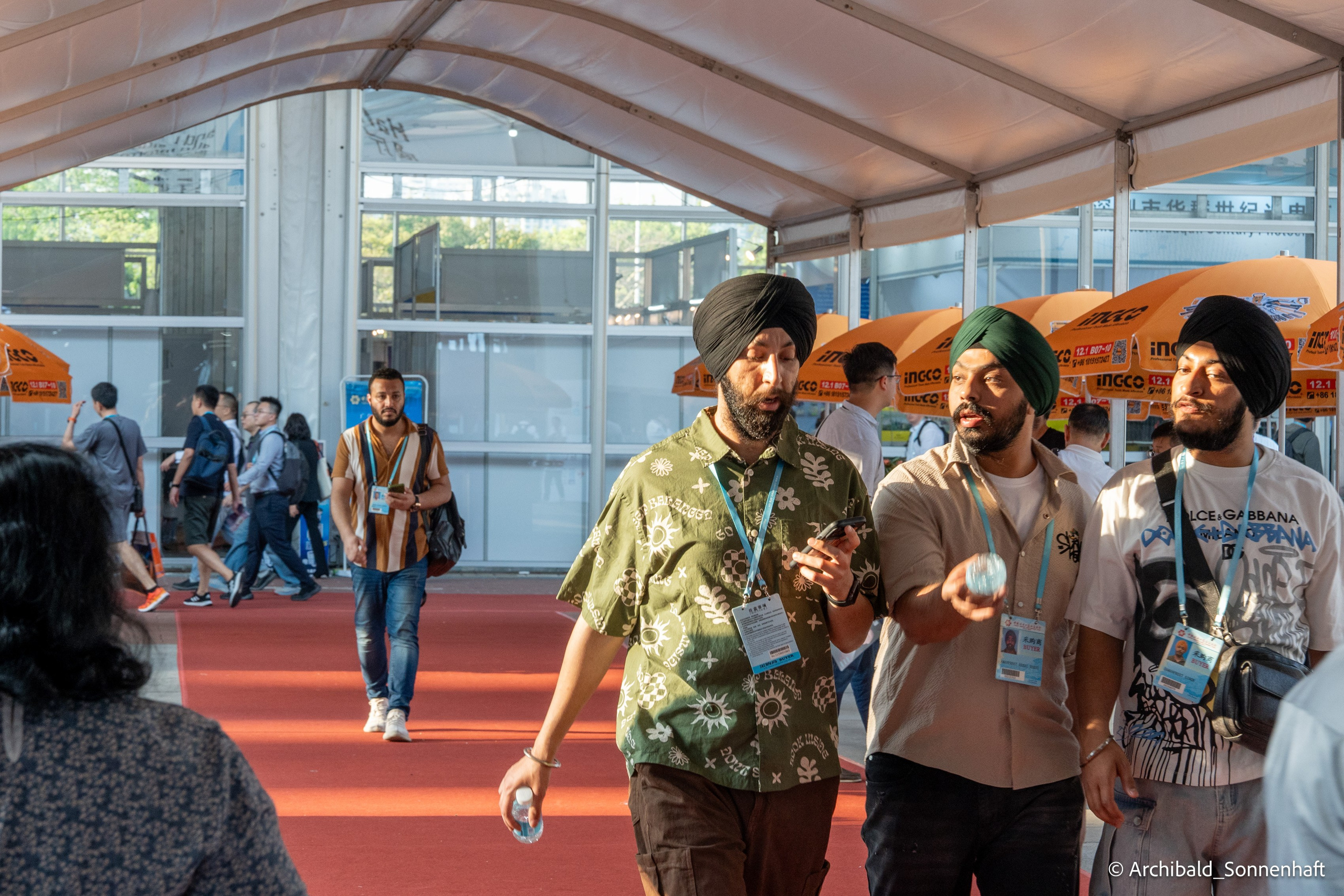 Short trip to Canton fair. Photographer in Guangzhou, China. Archibald Sonnenhaft