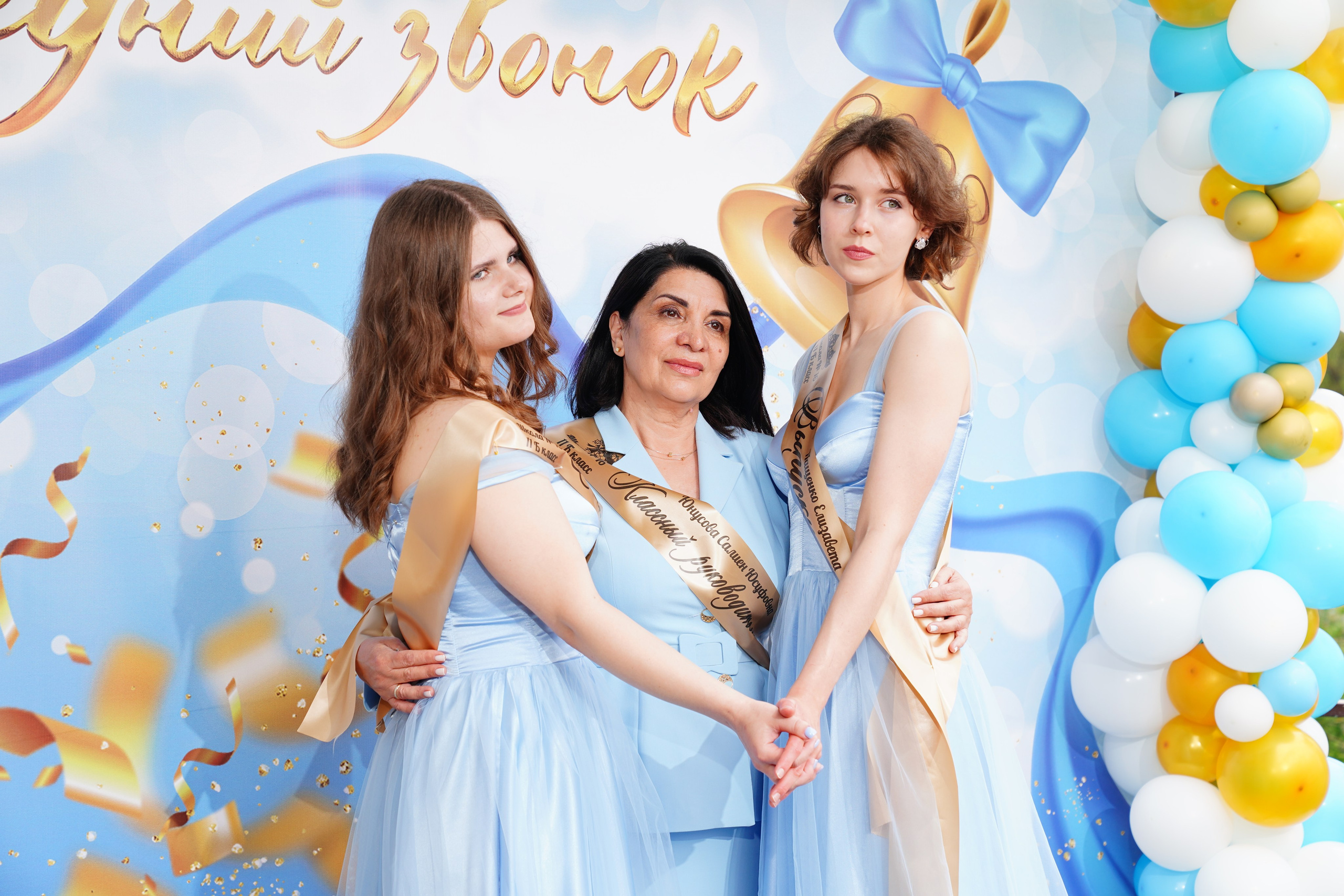 Последний звонок. MEMENTO.Выпускные альбомы, школьные, юбилейные и другие книги. Ростов-на-Дону