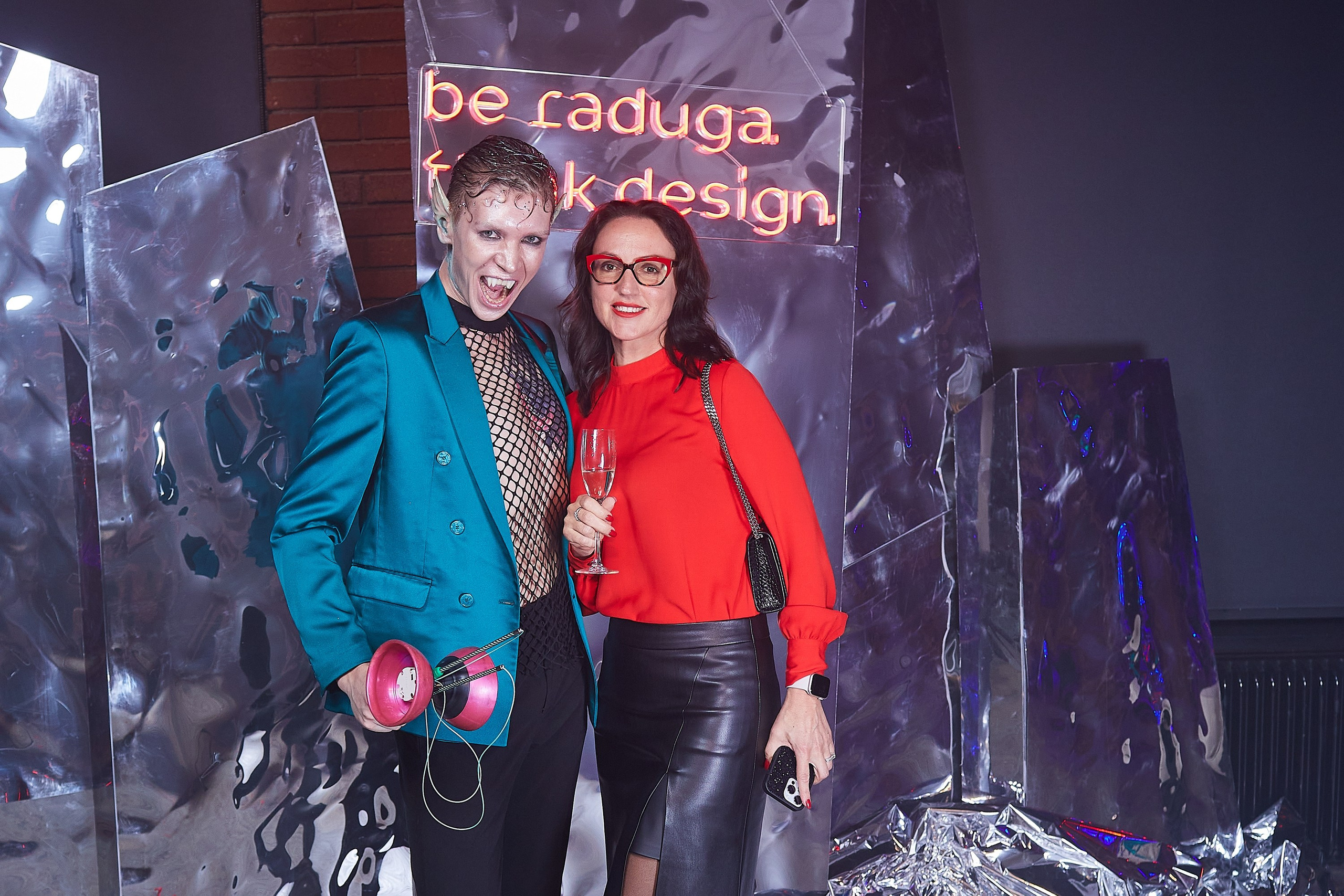 RADUGADESIGN. Александр Осин — корпоративный и семейный фотограф в Москве