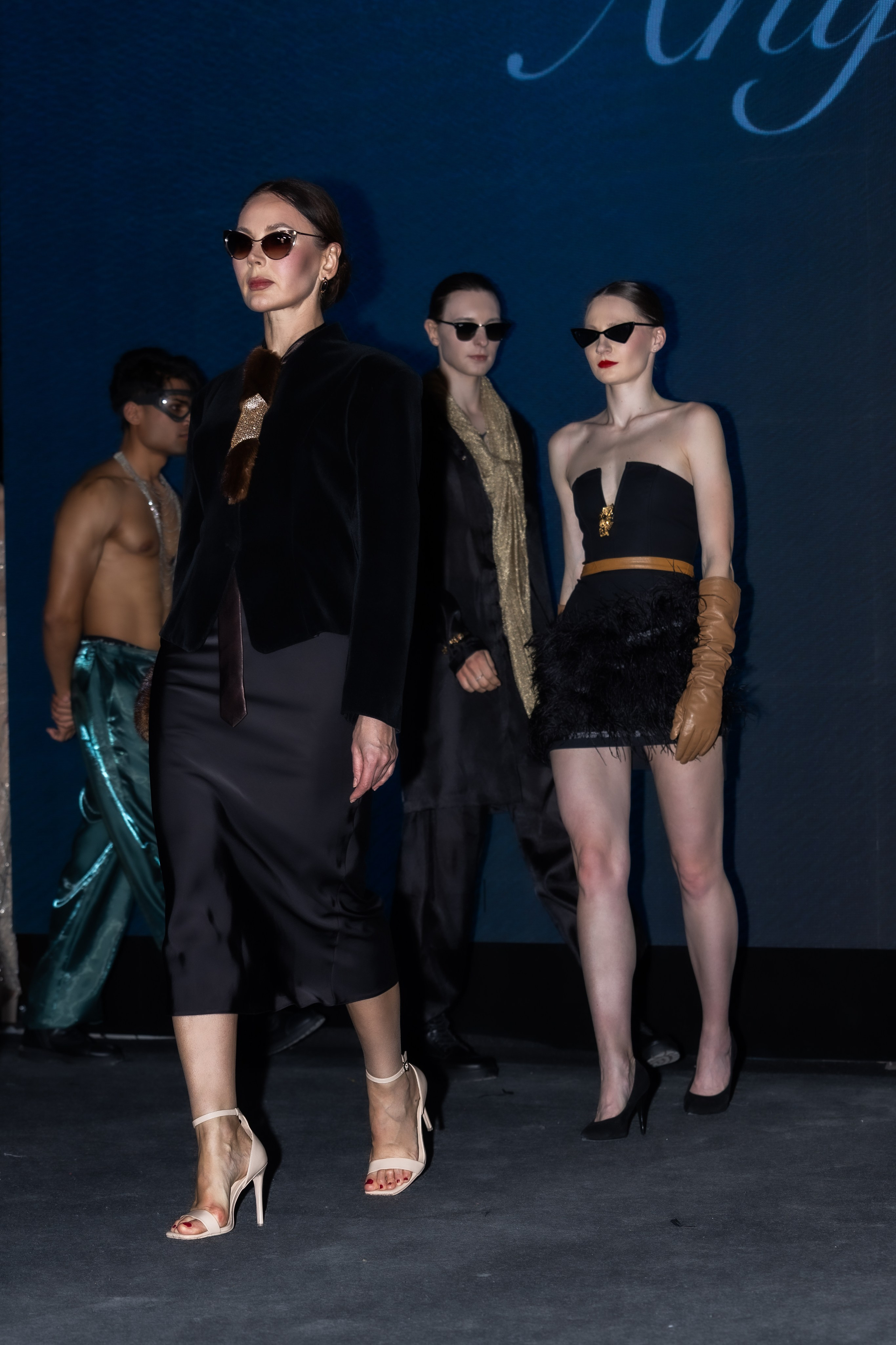 Модный показ Бренд AnyAmo на Модной волне. Студия фото, видеографии и мультимедийного дизайна в Москве Multi Frame Studio