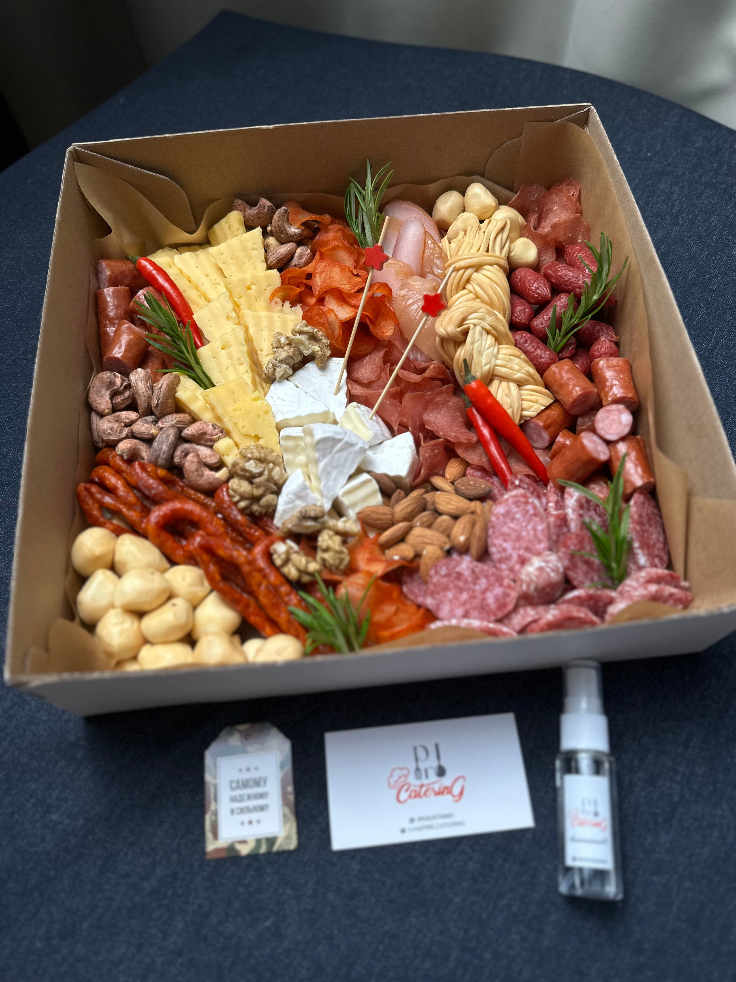 ГастроБоксы. Выездной кейтеринг, съедобные букеты, торты и сладости на заказ