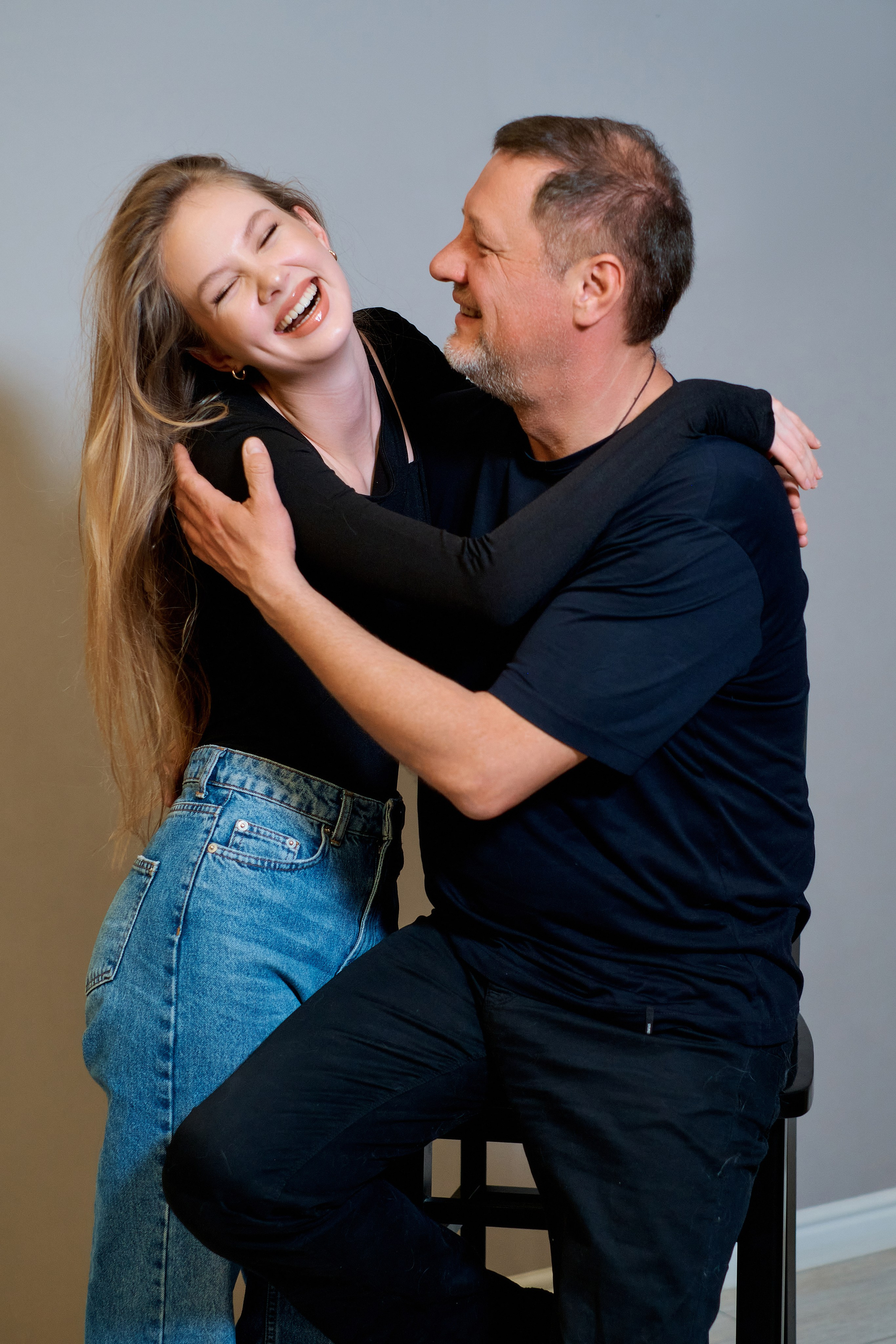 Семейная фотосессия дома. Фотограф Таганрог Анна Трайжон