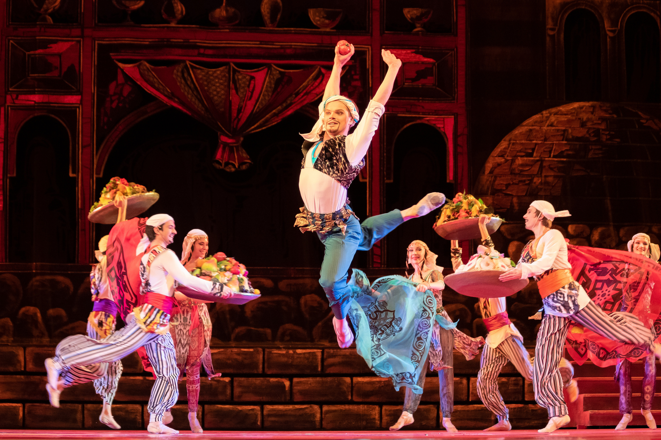 Кремлёвский балет. Тысяча и одна ночь. Балетный фотограф в Москве Галина Молчанова