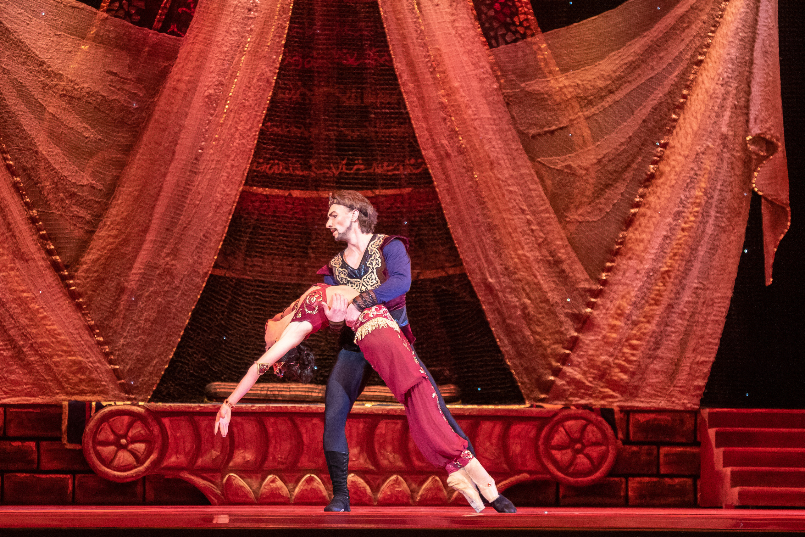 Кремлёвский балет. Тысяча и одна ночь. Балетный фотограф в Москве Галина Молчанова