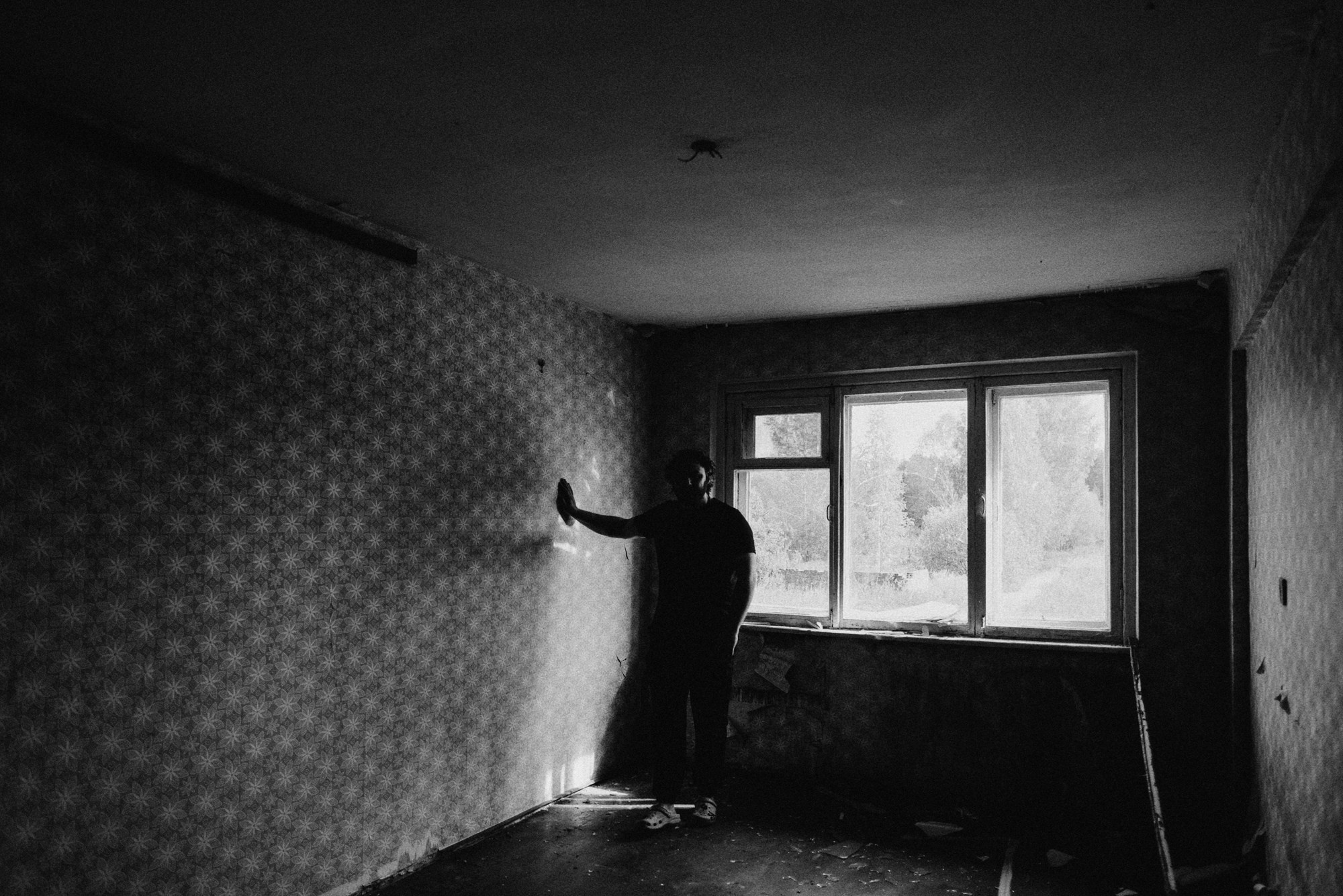 Художественный мужской портрет в Тюмени | Атмосферная арт-фотосессия. Портретный фотограф Тюмень Дарья Мустафина