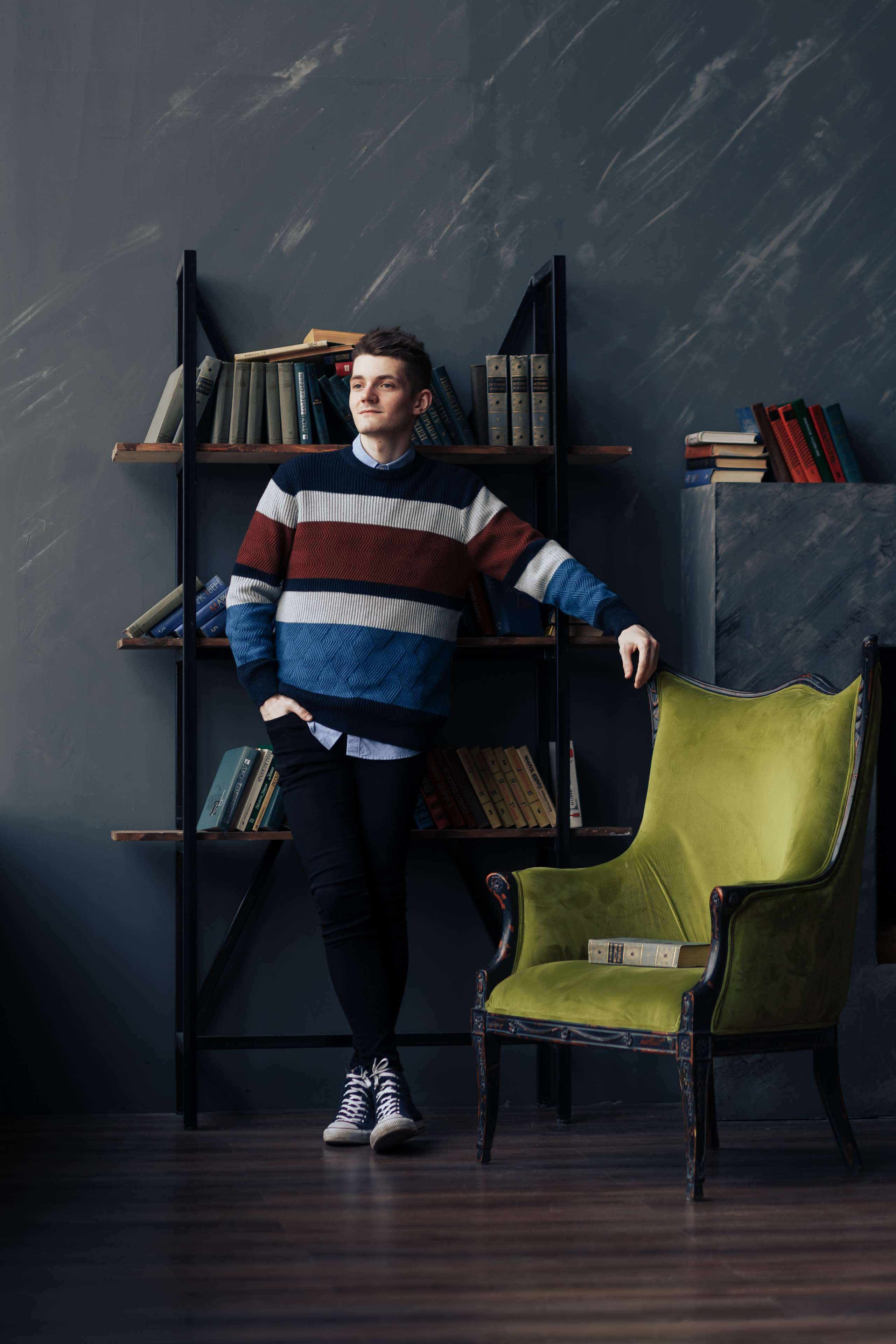 Мужской портрет в студии, фотограф в Калининграде. Фотосъемка и видеосъемка в Калининграде Liveemotion.pro