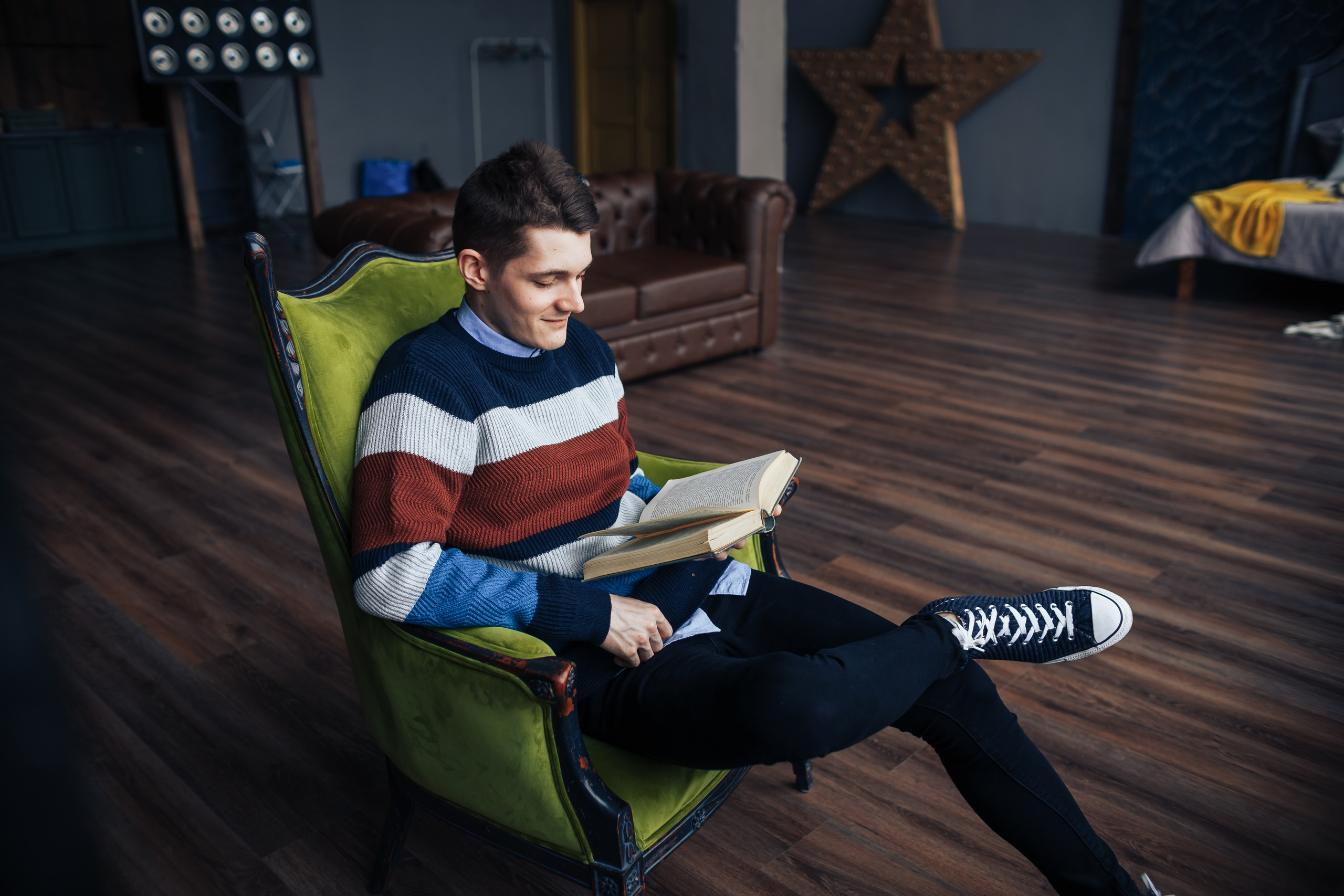 Мужской портрет в студии, фотограф в Калининграде. Фотосъемка и видеосъемка в Калининграде Liveemotion.pro