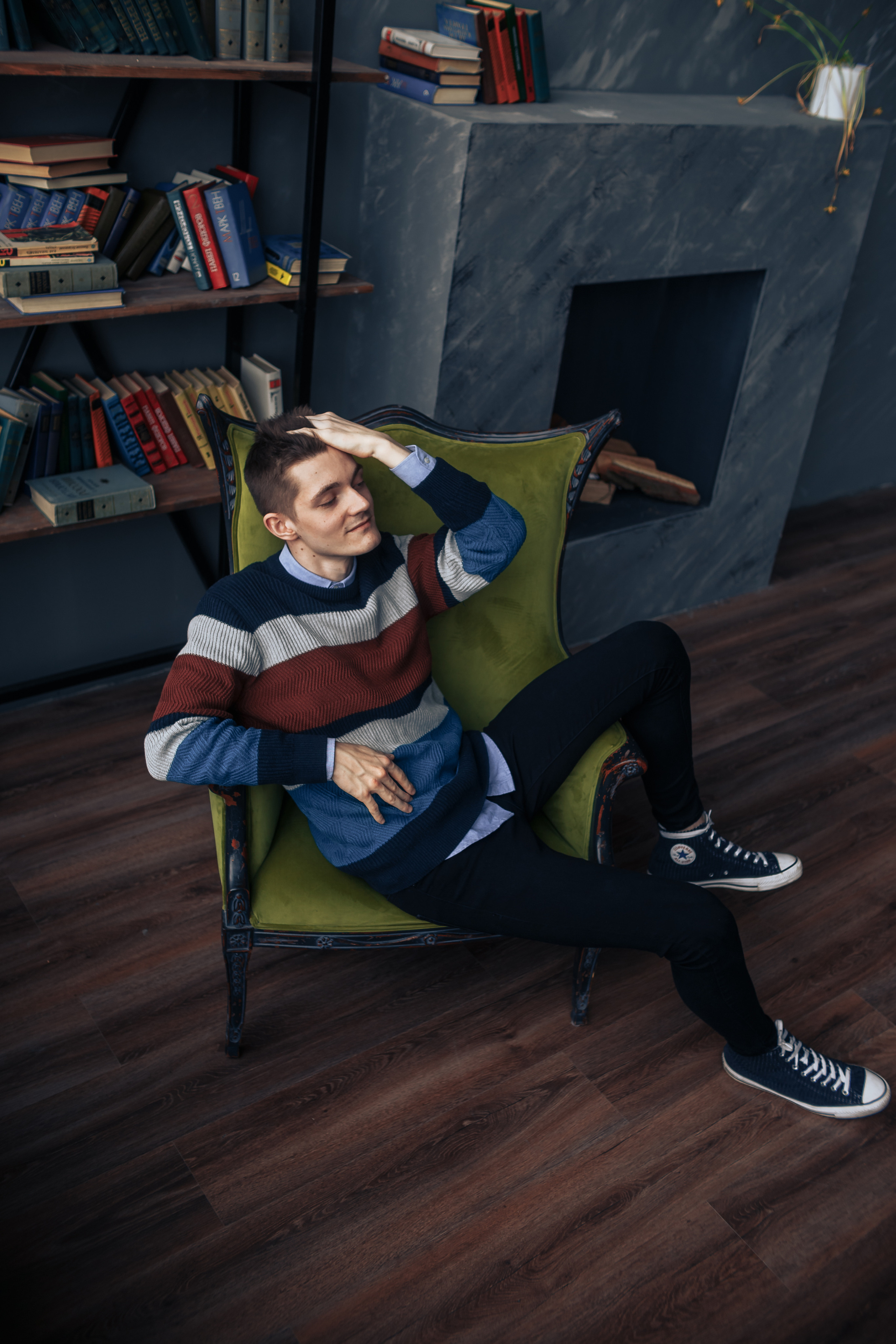 Мужской портрет в студии, фотограф в Калининграде. Фотосъемка и видеосъемка в Калининграде Liveemotion.pro