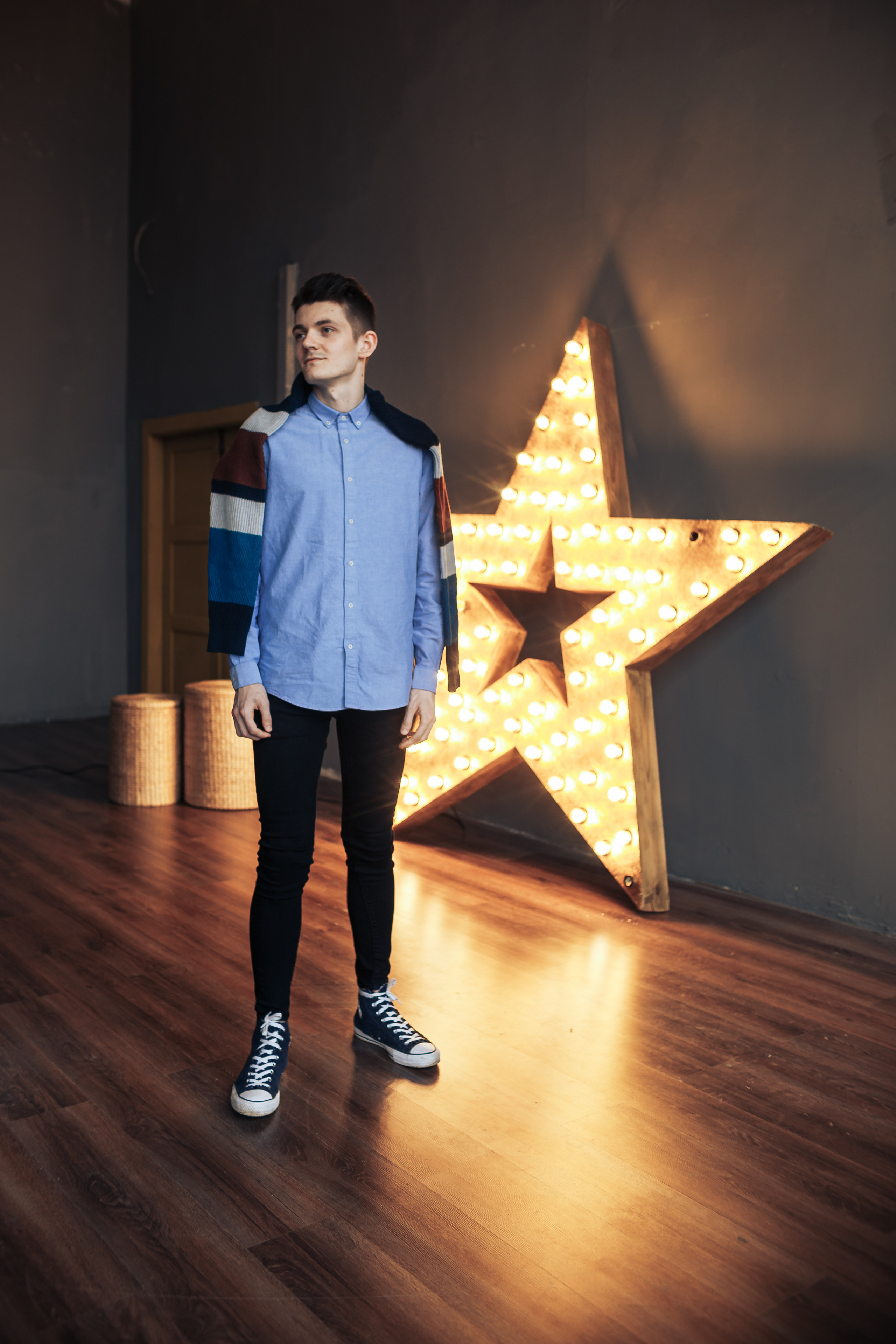 Мужской портрет в студии, фотограф в Калининграде. Фотосъемка и видеосъемка в Калининграде Liveemotion.pro