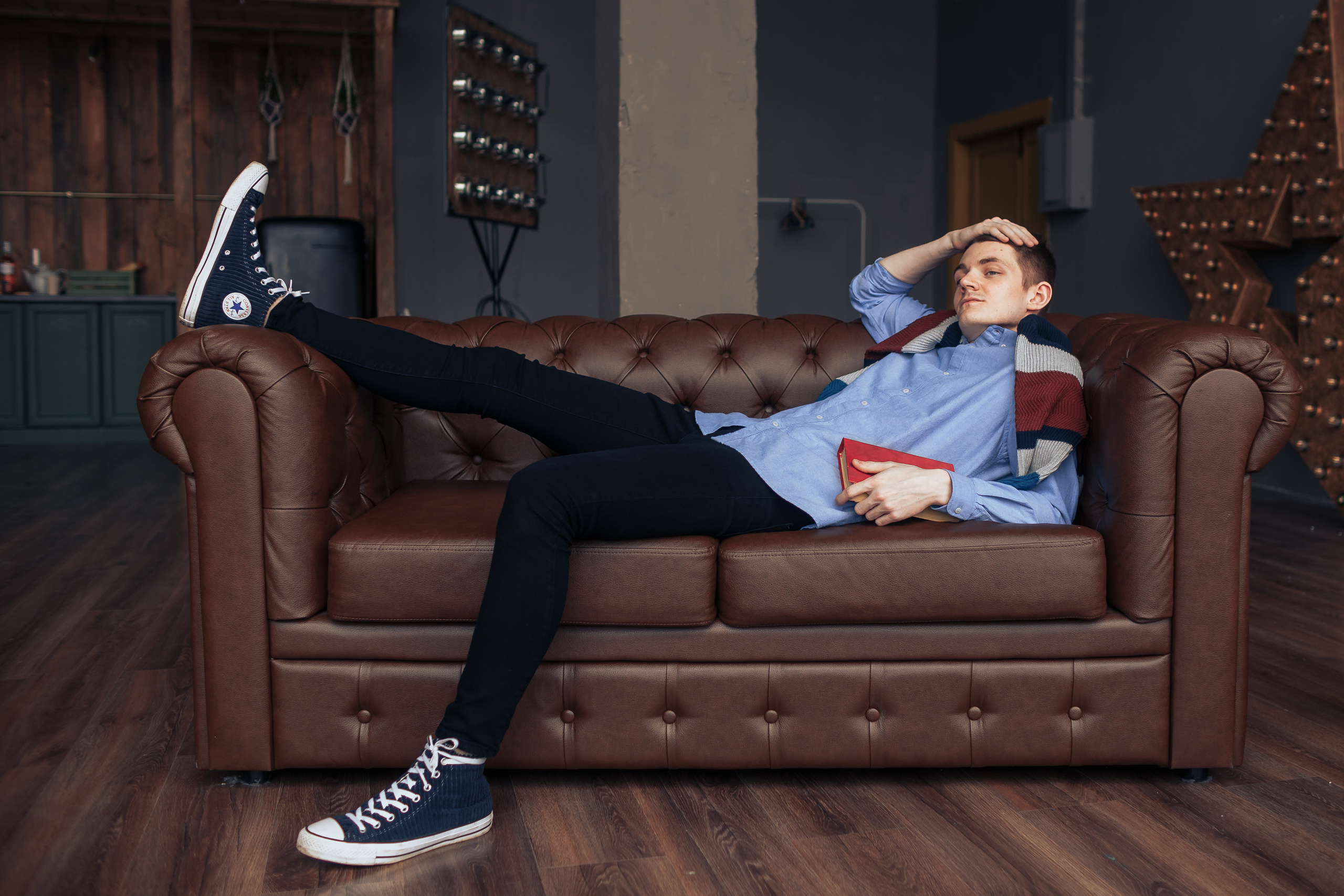 Мужской портрет в студии, фотограф в Калининграде. Фотосъемка и видеосъемка в Калининграде Liveemotion.pro