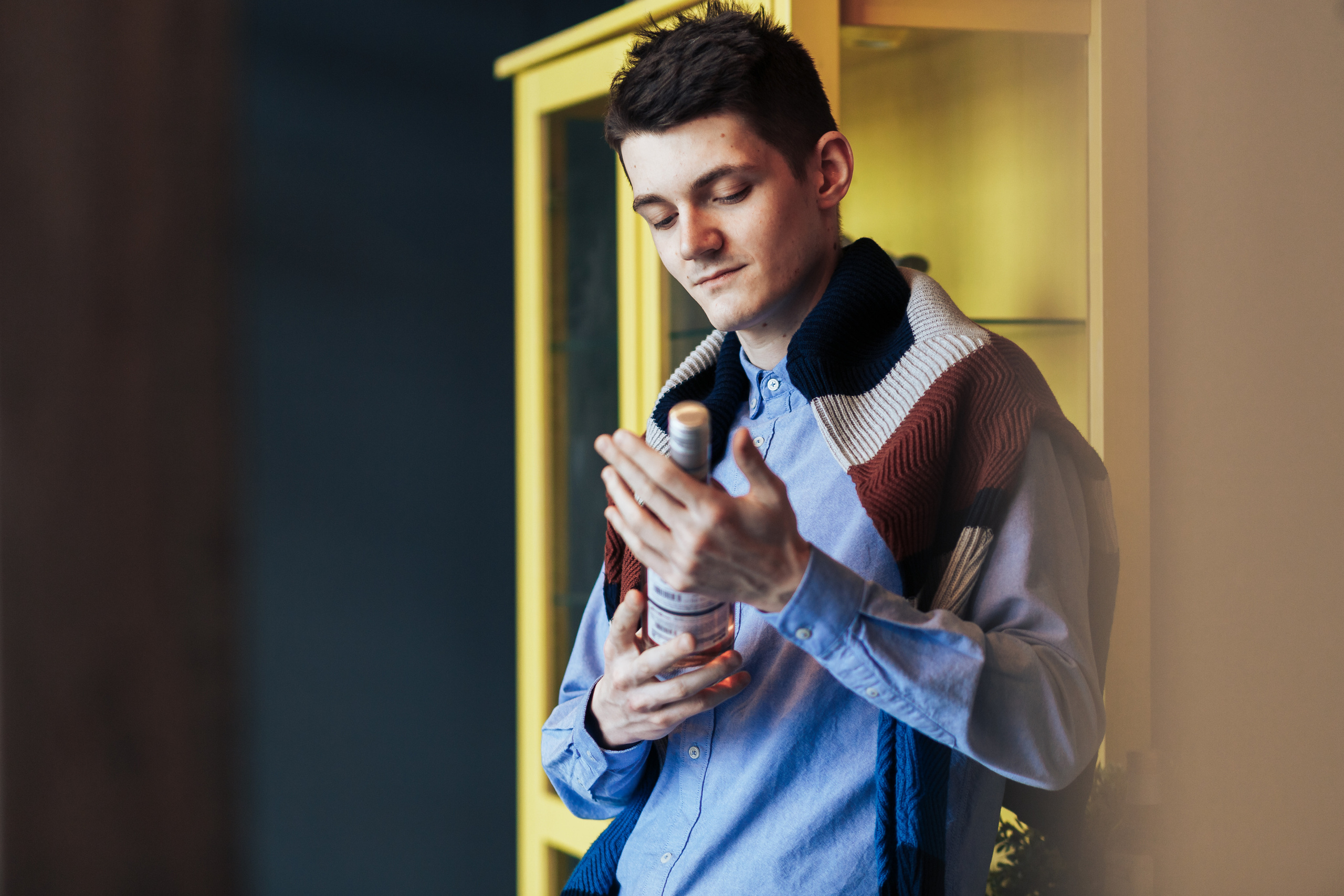 Мужской портрет в студии, фотограф в Калининграде. Фотосъемка и видеосъемка в Калининграде Liveemotion.pro