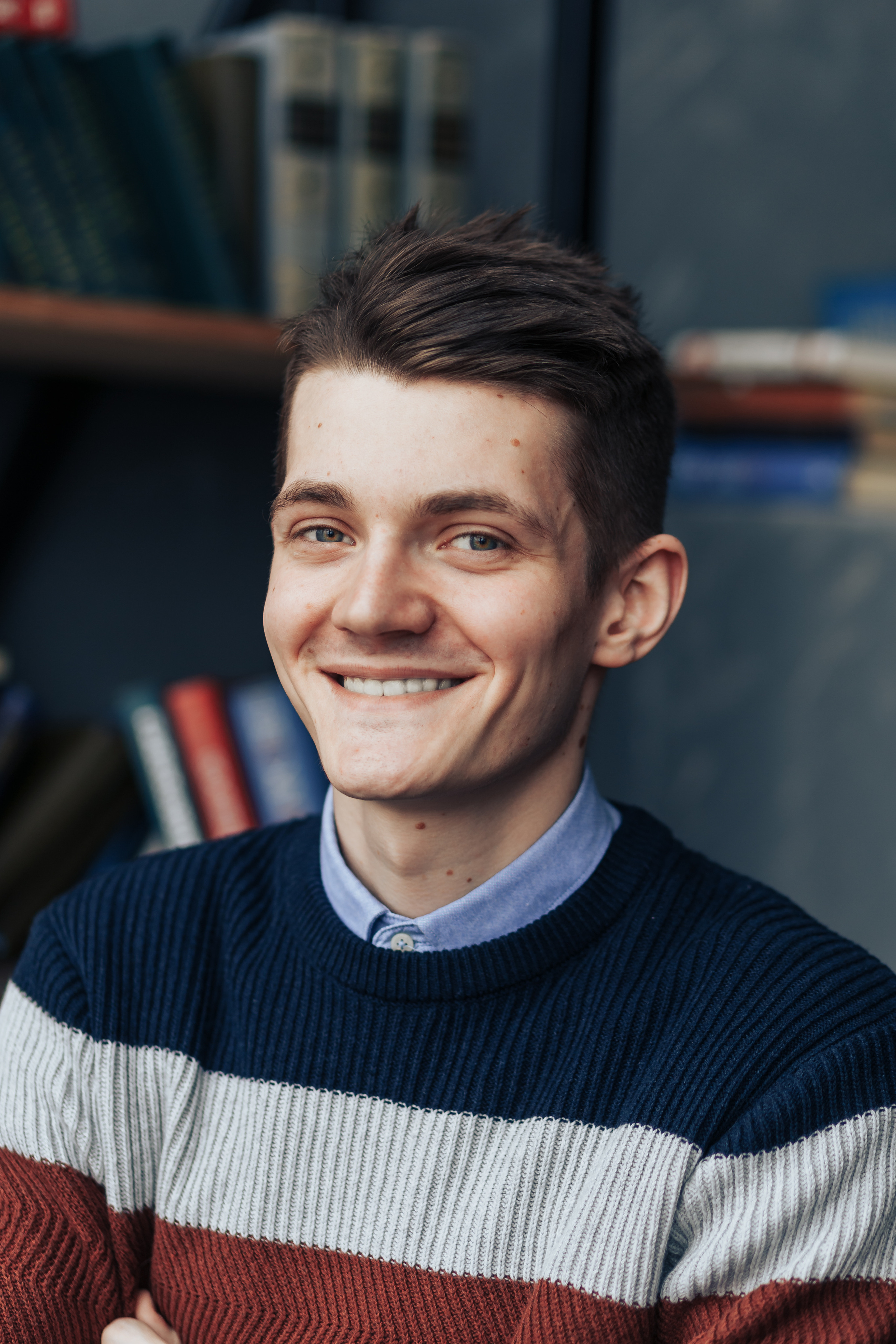 Мужской портрет в студии, фотограф в Калининграде. Фотосъемка и видеосъемка в Калининграде Liveemotion.pro