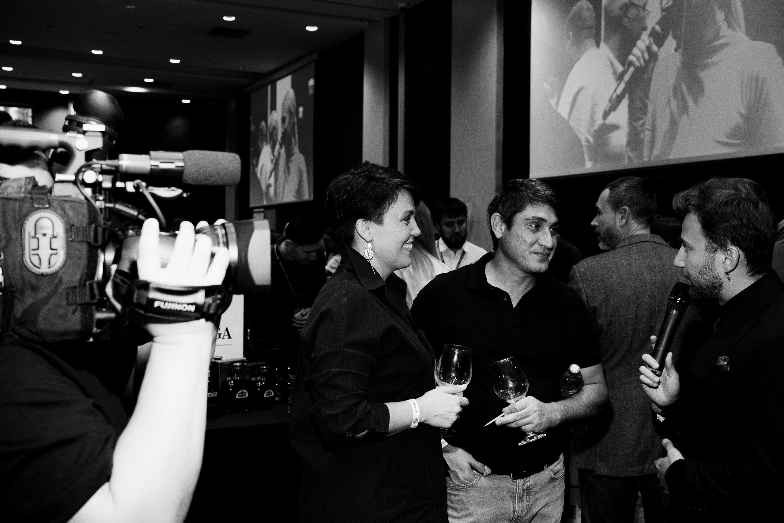 ФЕСТИВАЛЬ ВИНА И КРЕПКИХ НАПИТКОВ МАВТ-ВИНОТЕКА. Репортажный фотограф Зуев Роман г. Челябинск