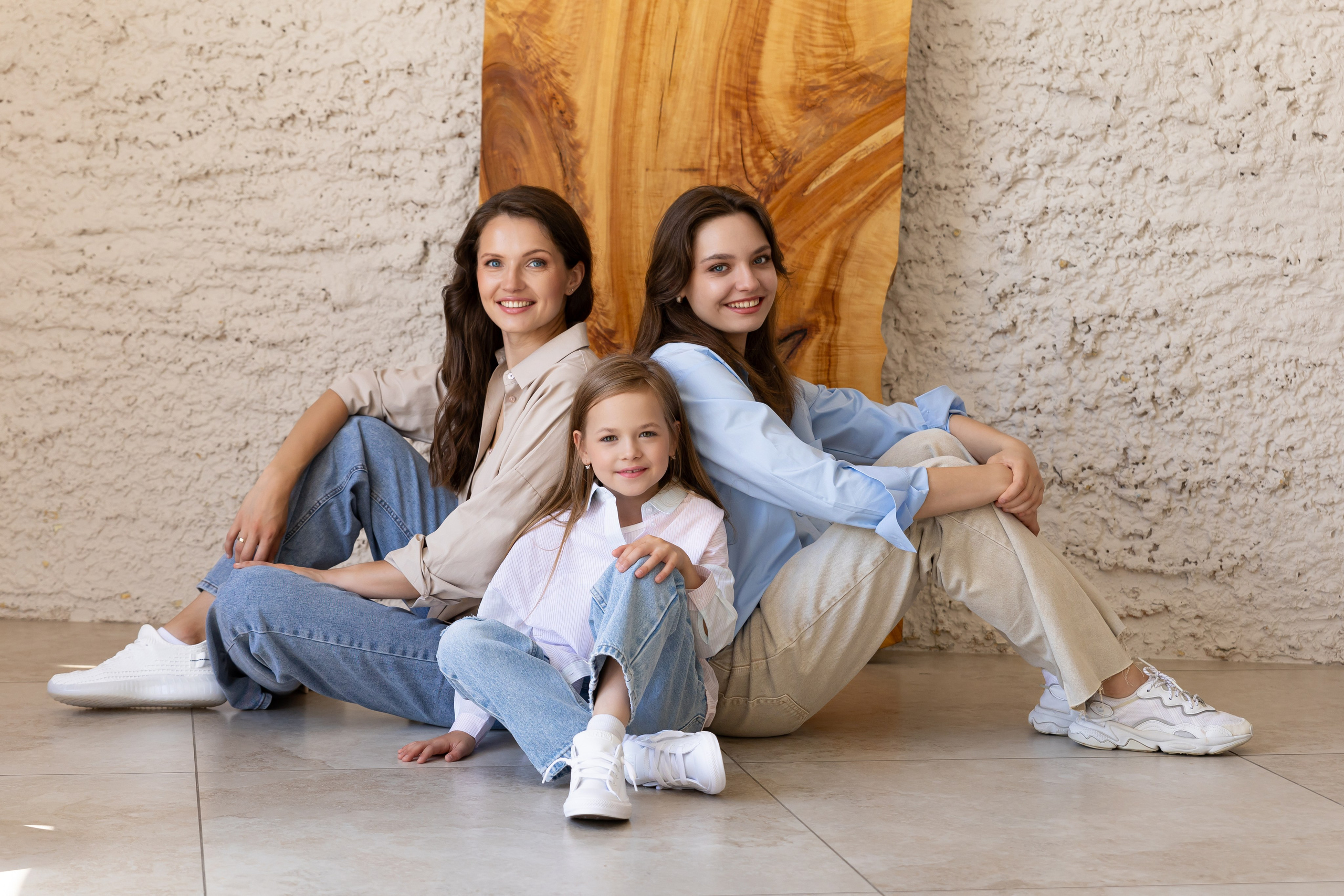 Эмоциональная и элегантная фотосессия мамы с дочками. Трубинова Екатерина | Семейный фотограф | Москва