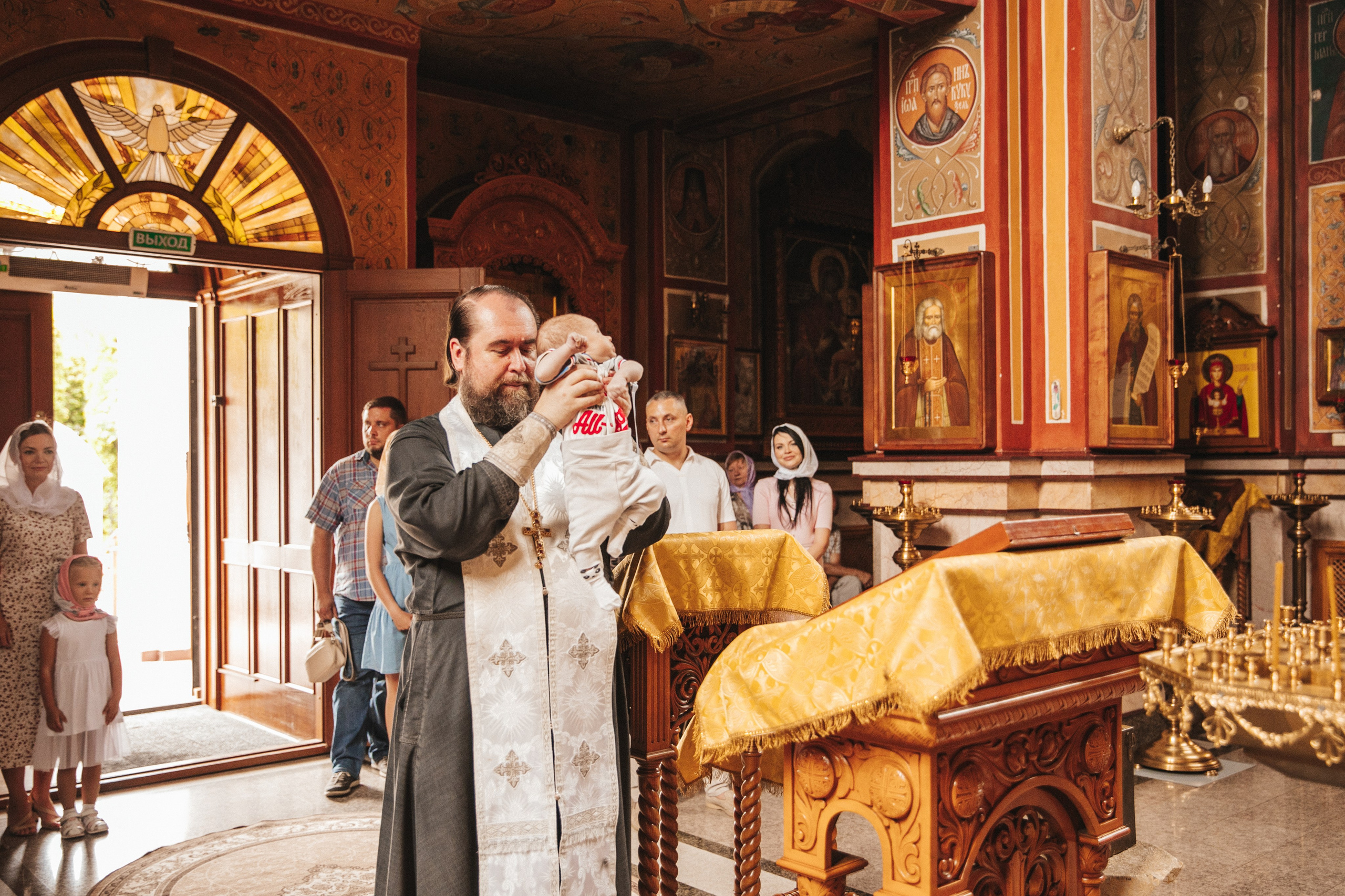 Таинство крещения Мирона. Фото о ВАЖНОМ