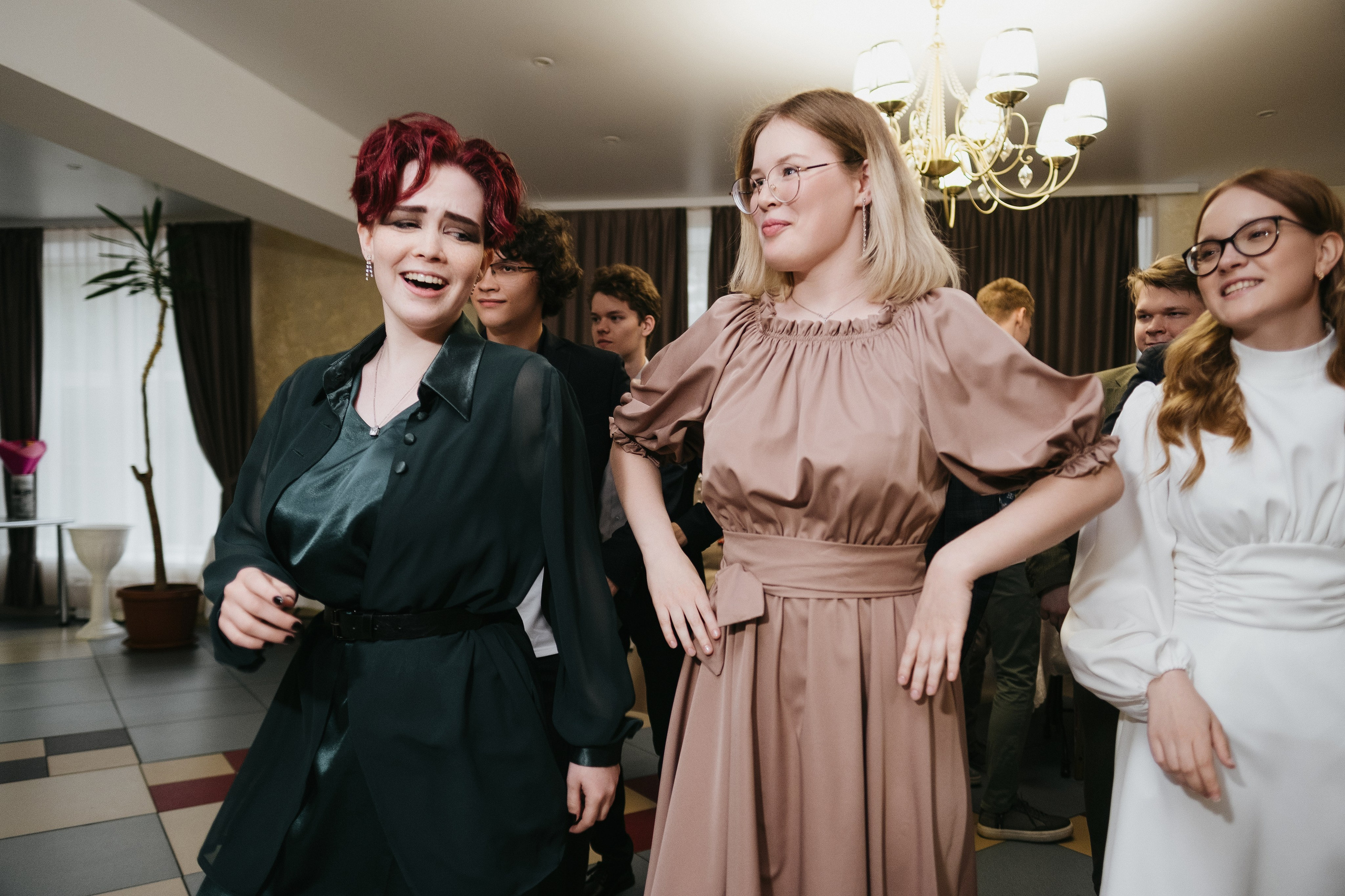 Выпускной 11 класс школы № 30. Свадебный и репортажной фотограф Денис Ожигин в Краснодаре и Краснодарском крае