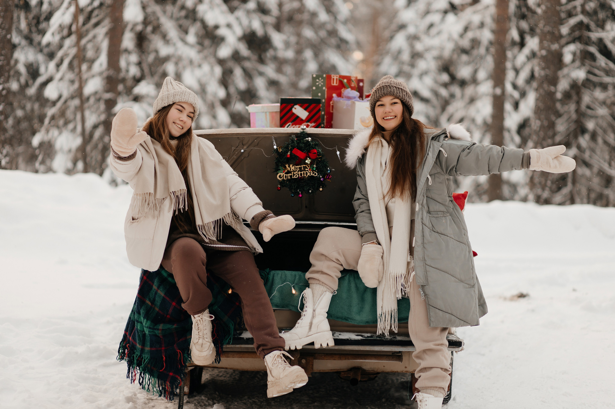 Надя, Оксана, Рудольф, Настя и Савелий. Свадебный фотограф Чайковский