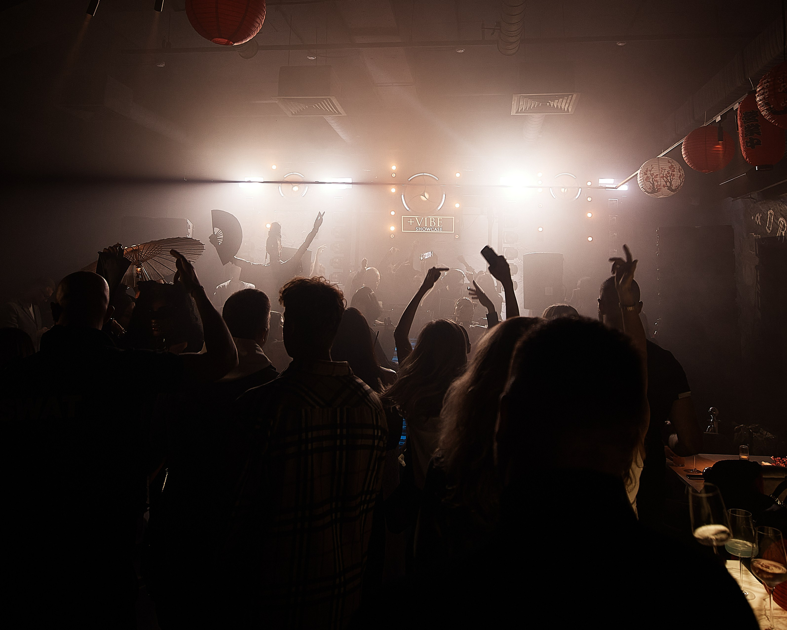 PLUS VIBE Party. Репортажный фотограф в Москве Дмитрий Масленников