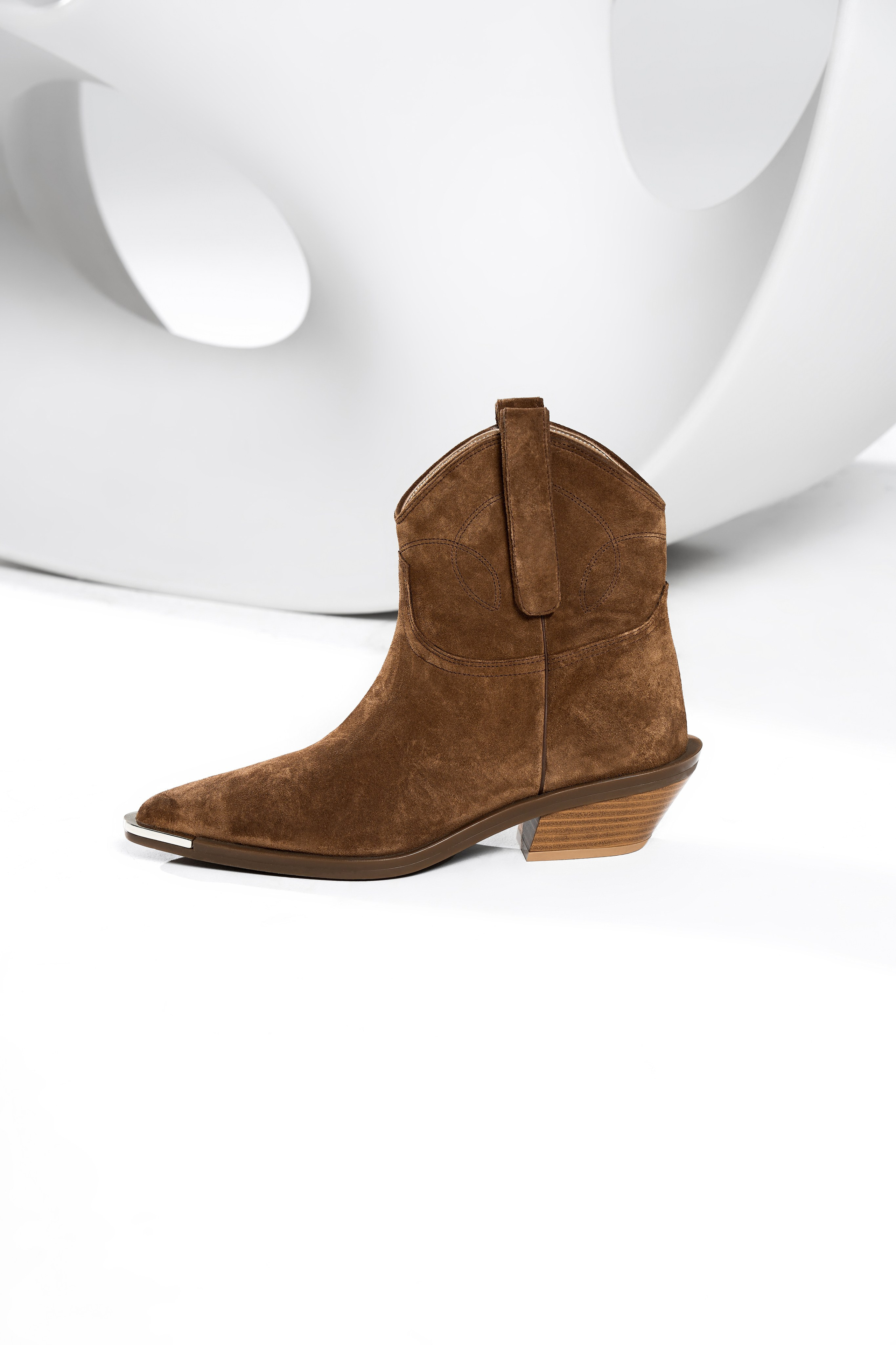 Amalie shoes. Retoucher