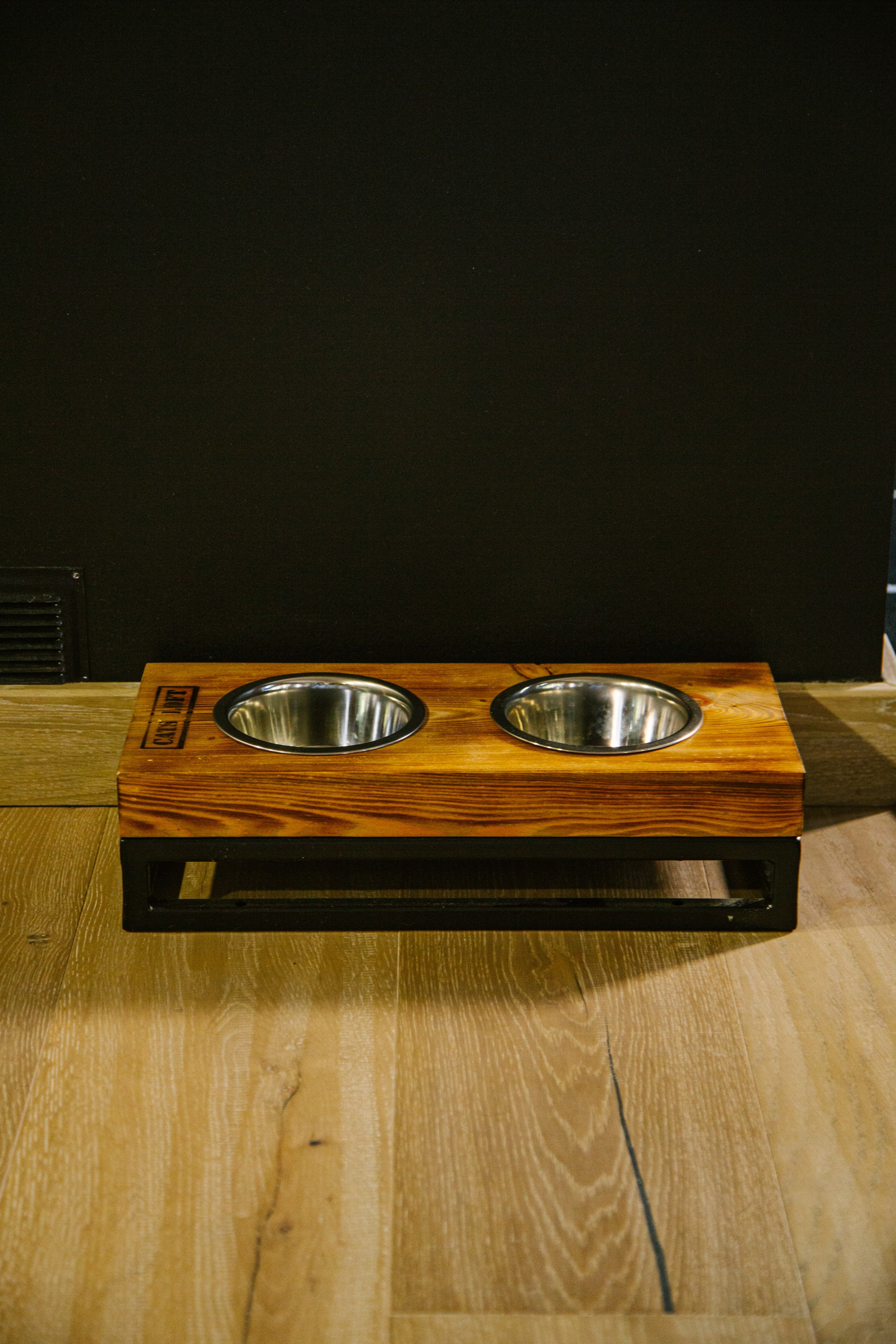 Кошкин дом. Фотограф Оля Батист