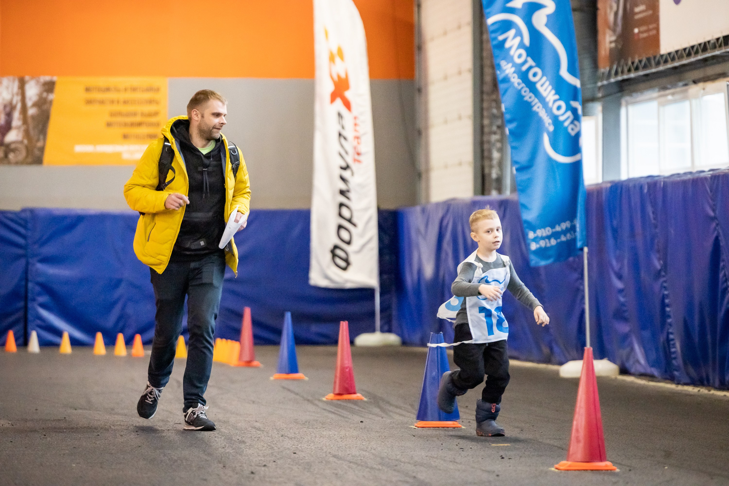 Соревнования в Мотошколе «Мосгортранс». Фотограф Владимир Охрименко