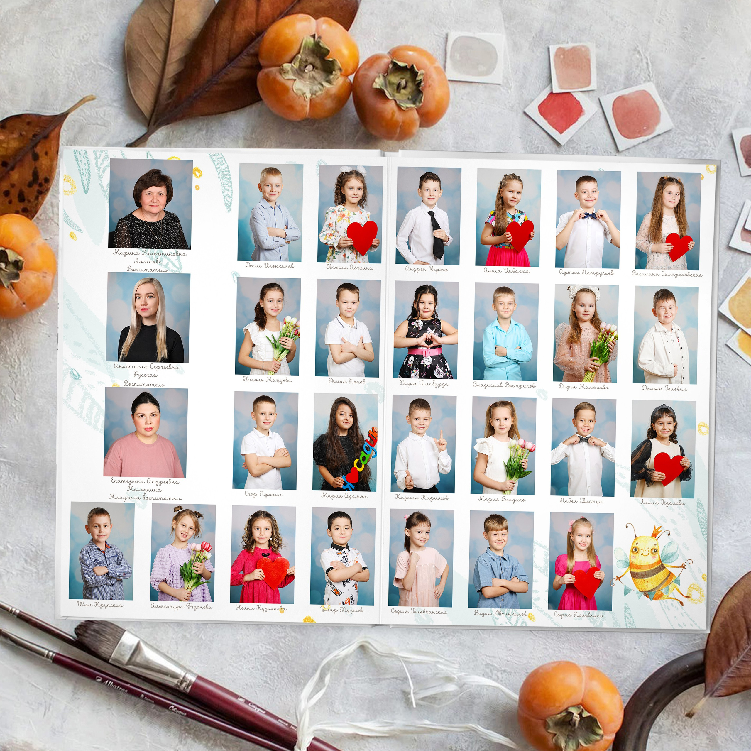 Веселый и солнечный дизайн "Пчёлки" для выпускных альбомов в Красноярске от AlbomKras 🐝📚. AlbomKras -выпускные альбомы Красноярска с авторским дизайном и качественной фотосъемкой! ⭐⭐⭐⭐⭐ 5.0