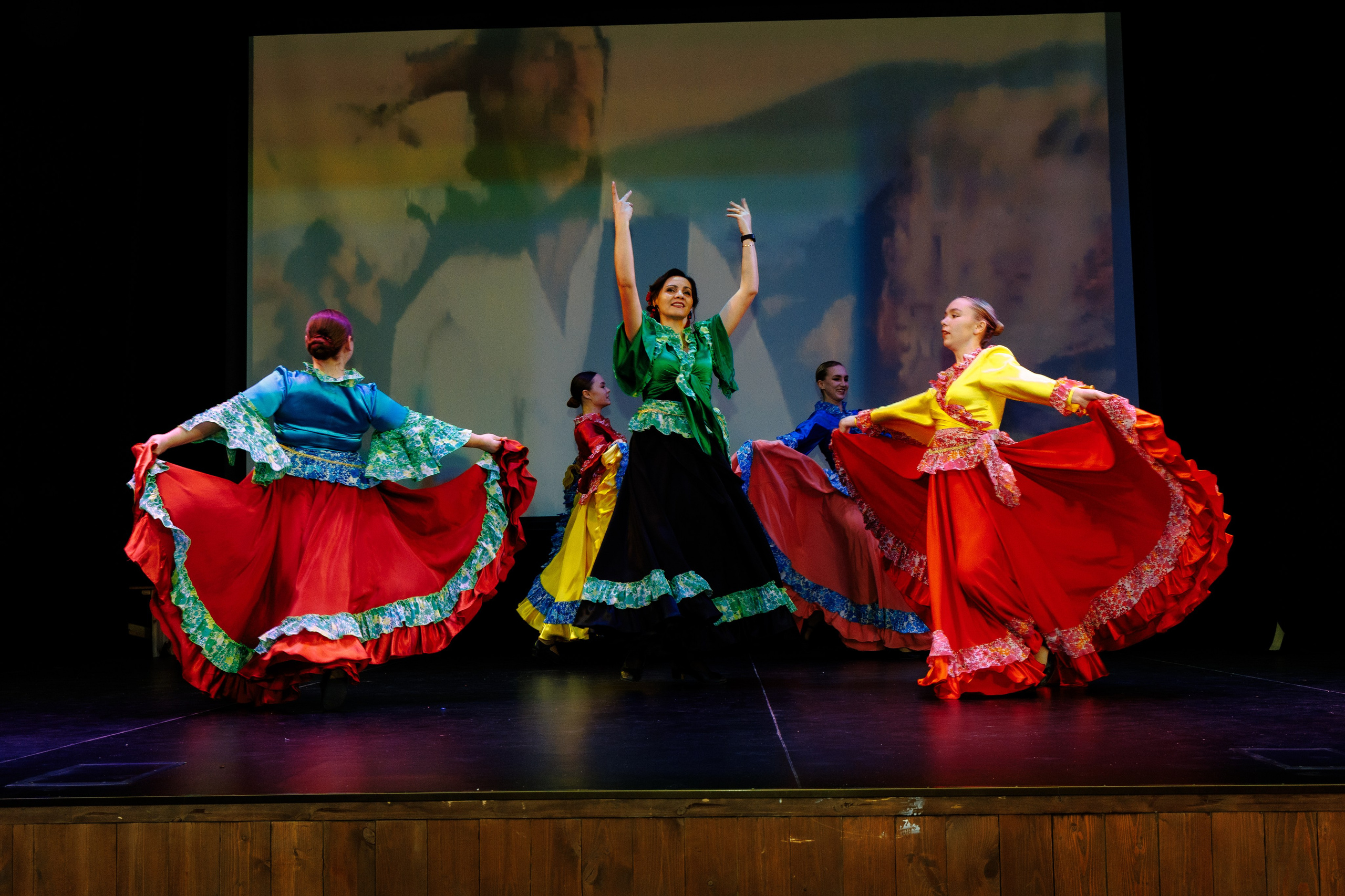 Весенняя Феерия 2025. Свадебный и семейный фотограф в г. Волхов Алексей Кочерыжкин