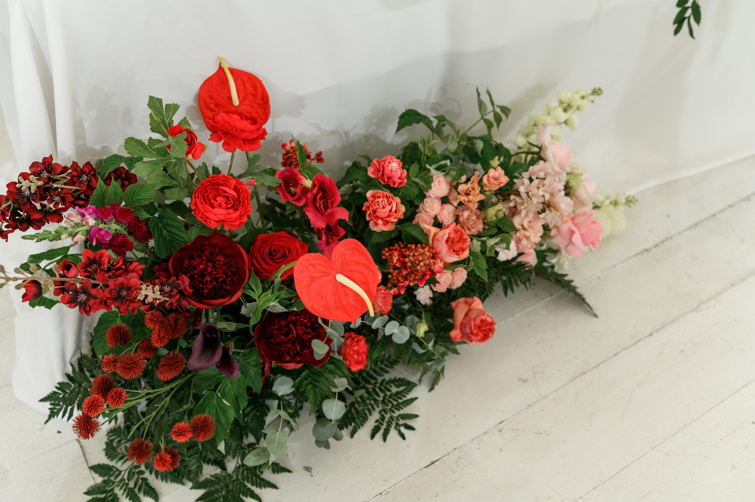 Свадьба в усадьбе Остров. Kirillova Studio — мастерская декора и событий Юли Кирилловой