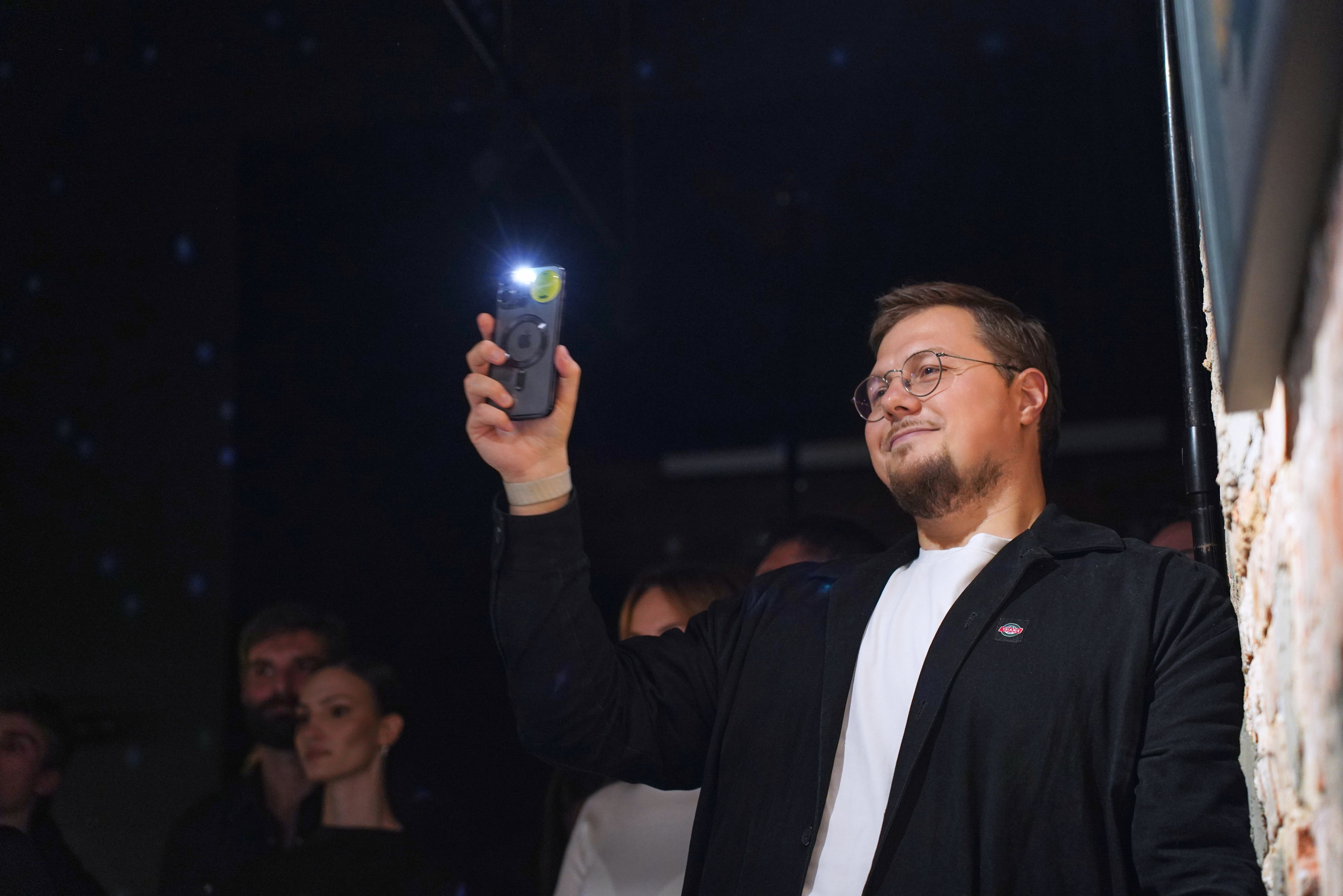 Концерт кавер группы. Фотограф