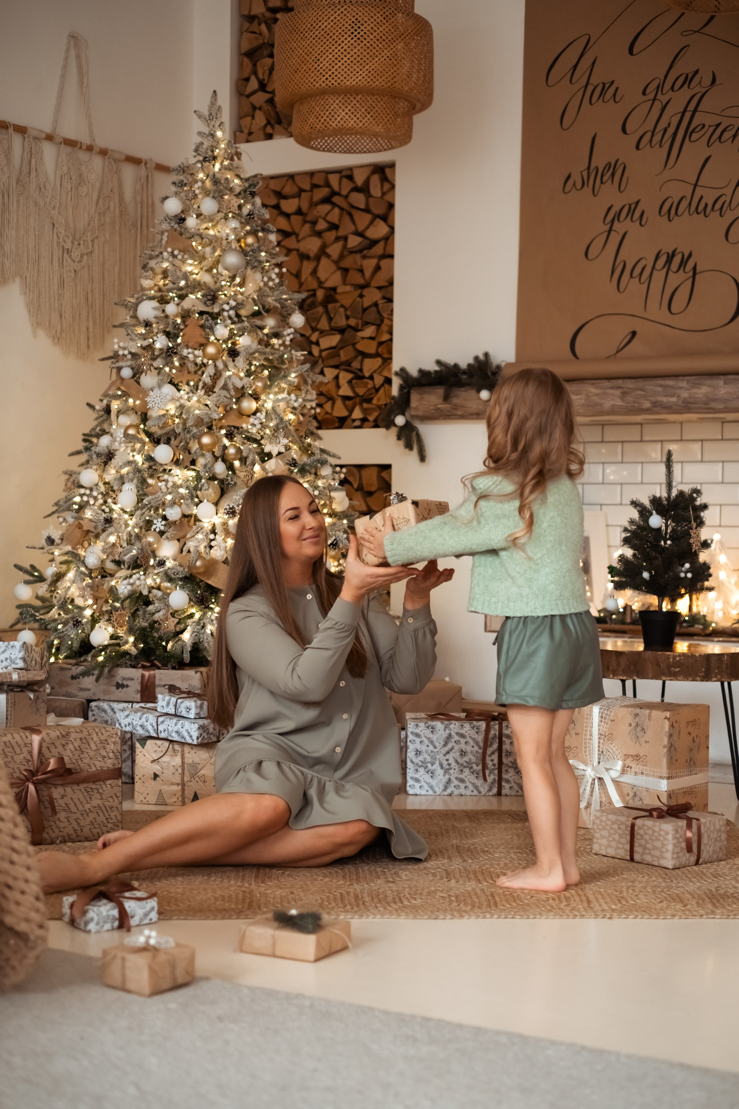 Семейная новогодняя фотосессия. Семейный и детский фотограф в Мелитополе /Наталья Зацеркляная